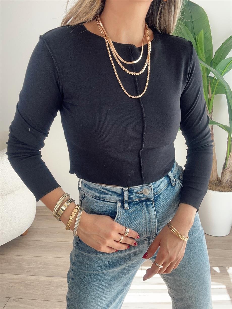 Siyah Dikiş Detaylı Crop Bluz