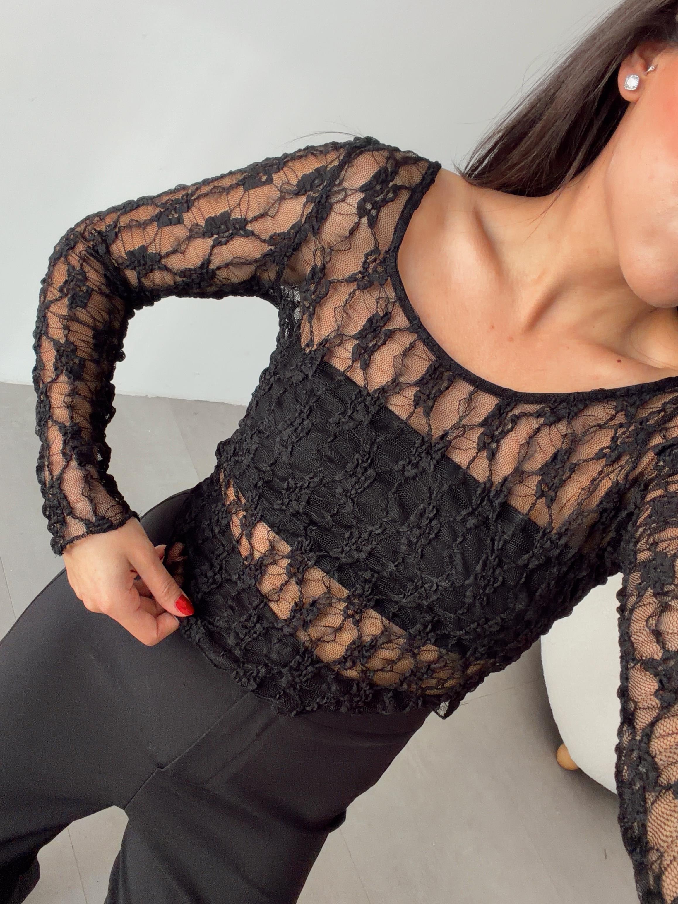 Siyah Geniş Yaka Dantel Bluz