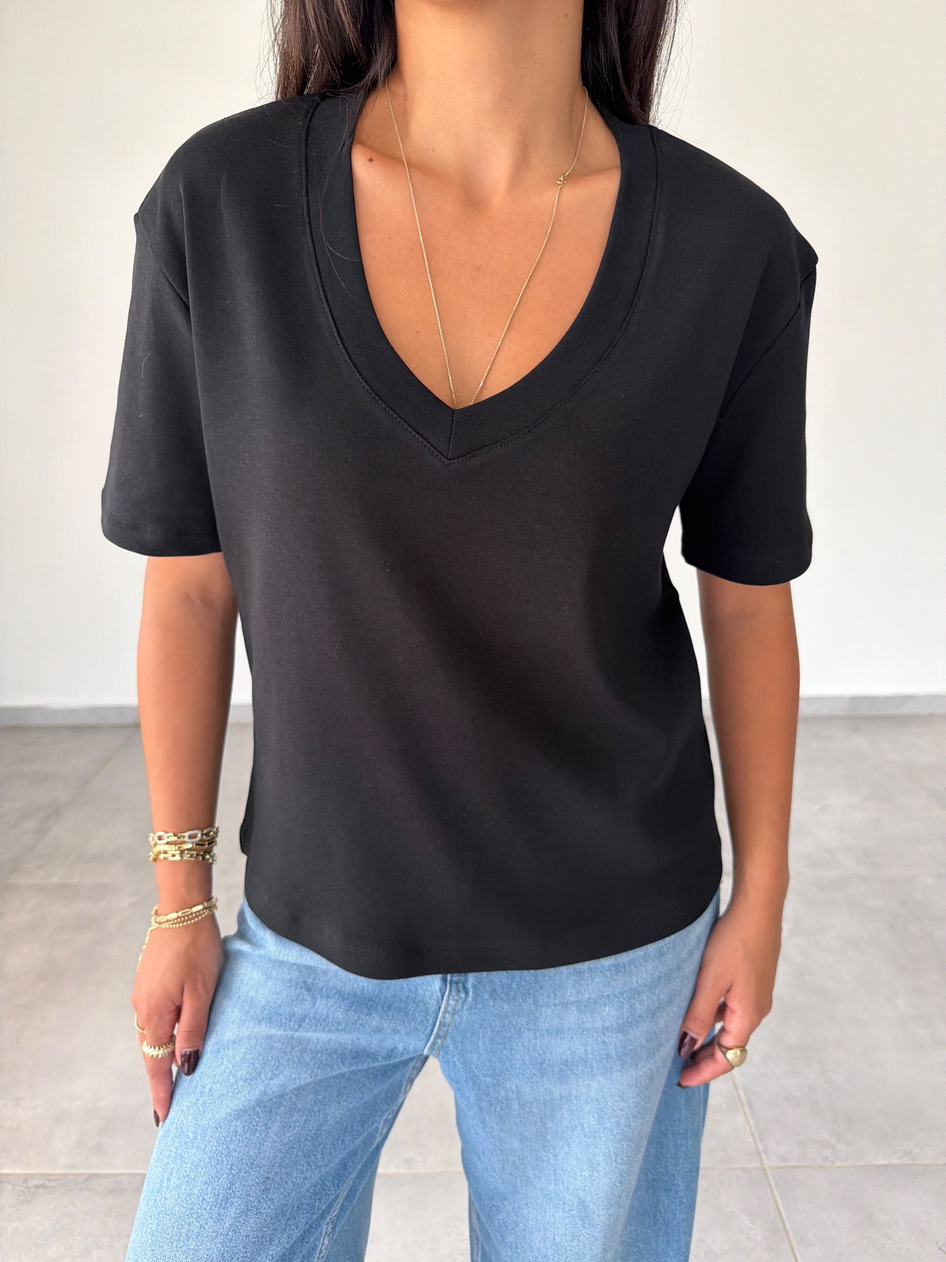 Siyah İnterlok V Yaka Tshirt