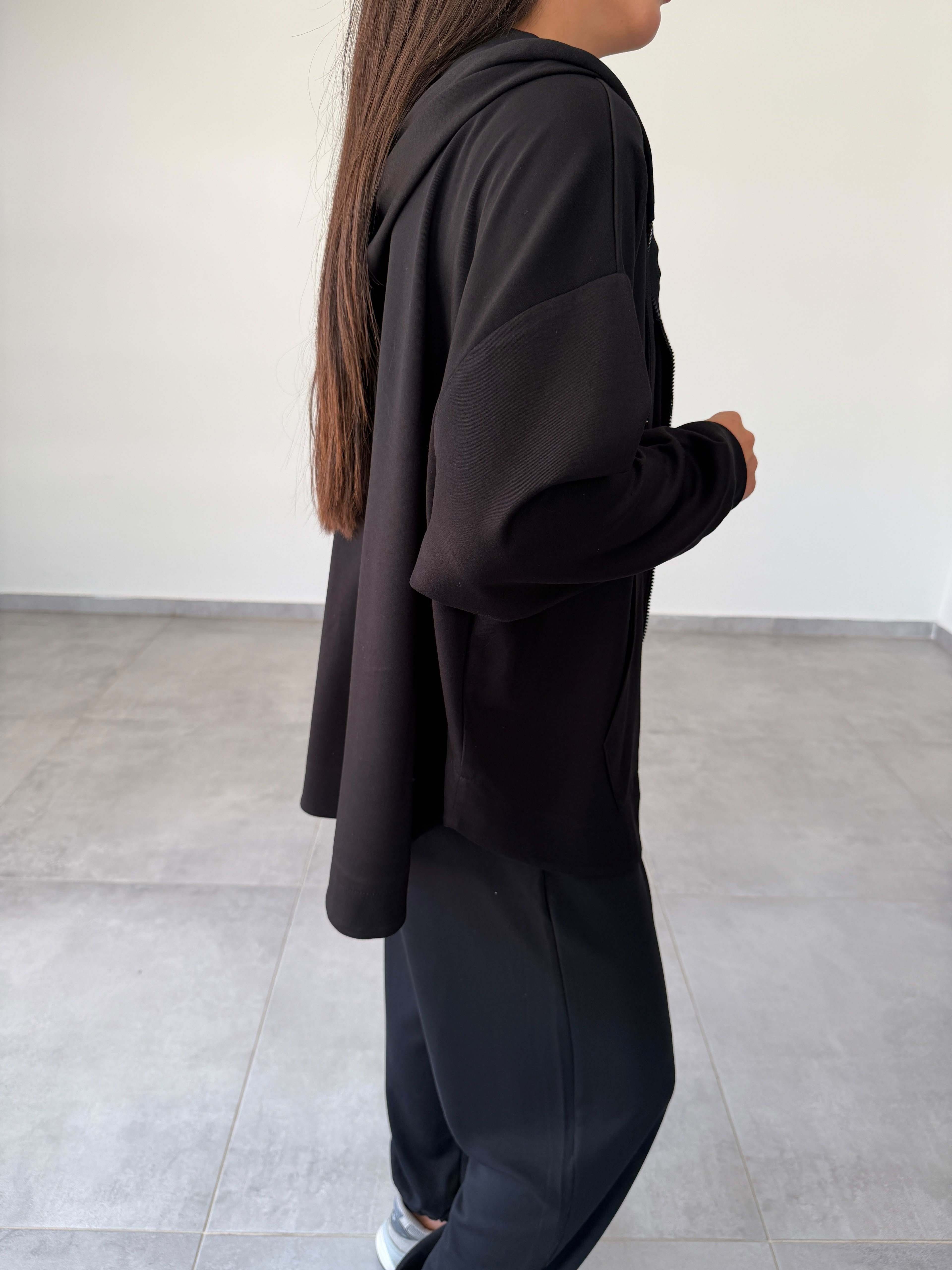 Siyah Kapüşonlu Fermuarlı Rahat Kesim Sweatshirt