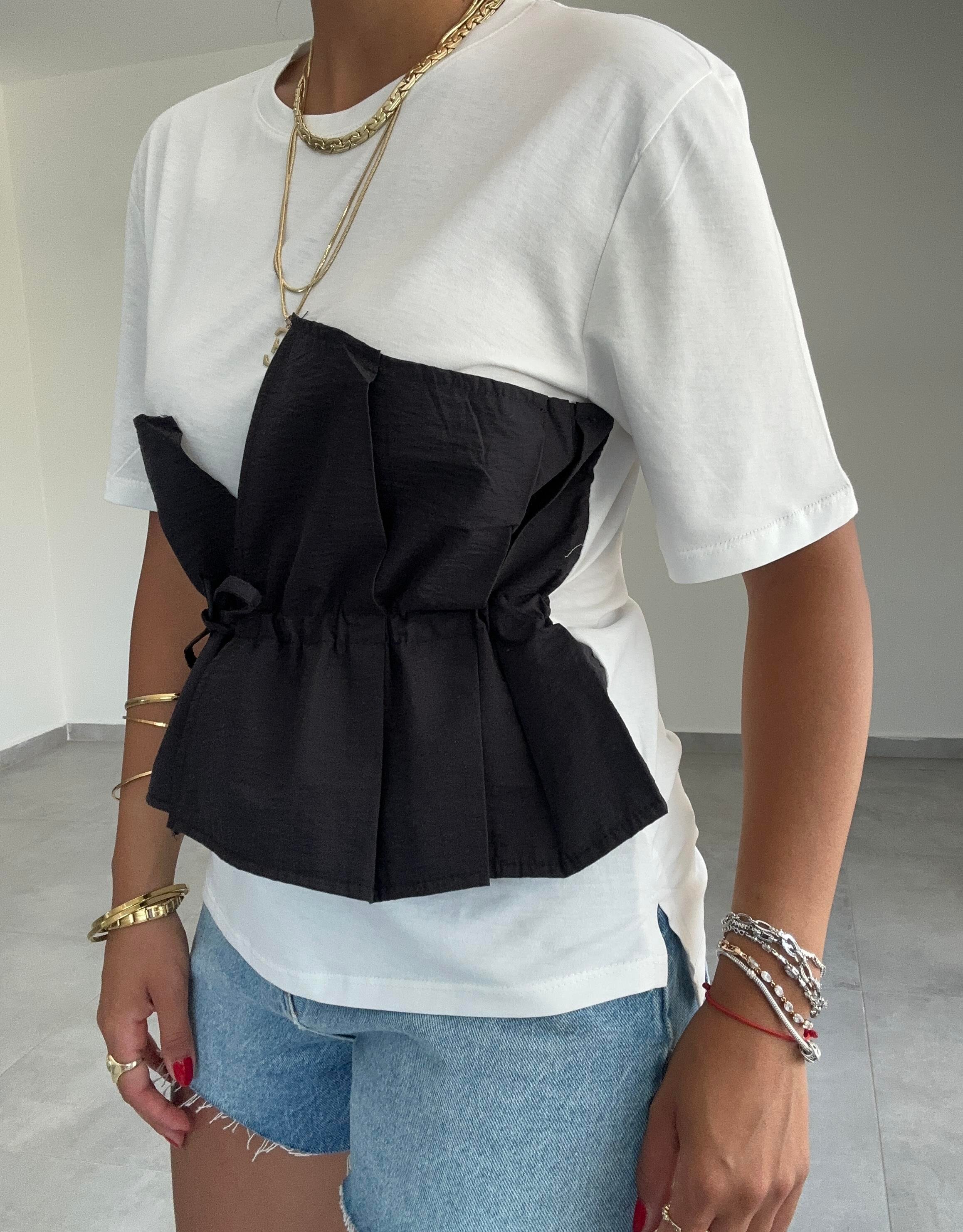 Siyah Korsajlı Tshirt