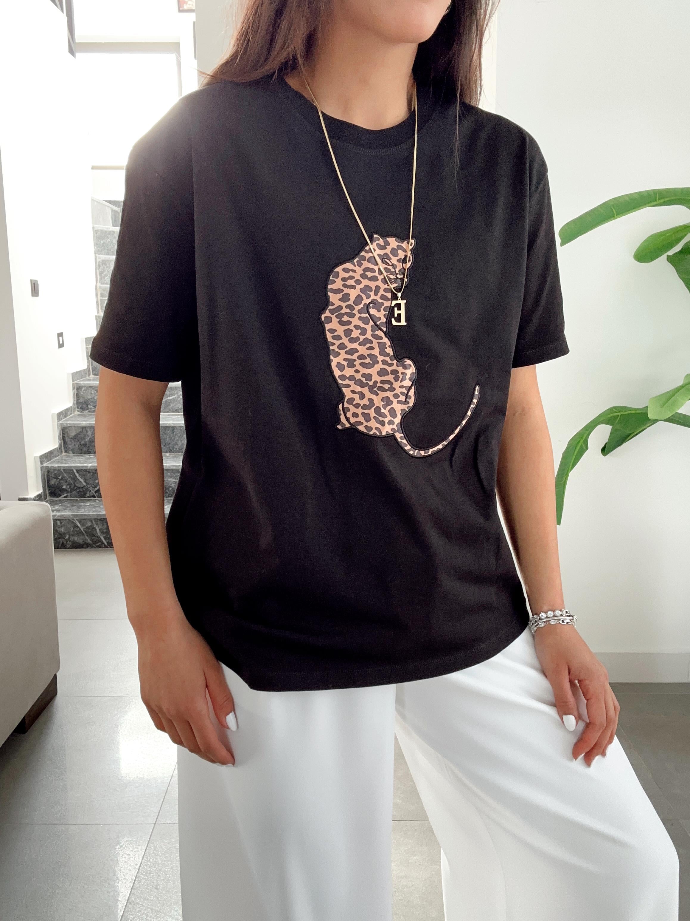 Siyah Leopar Desenli Basic Tişört