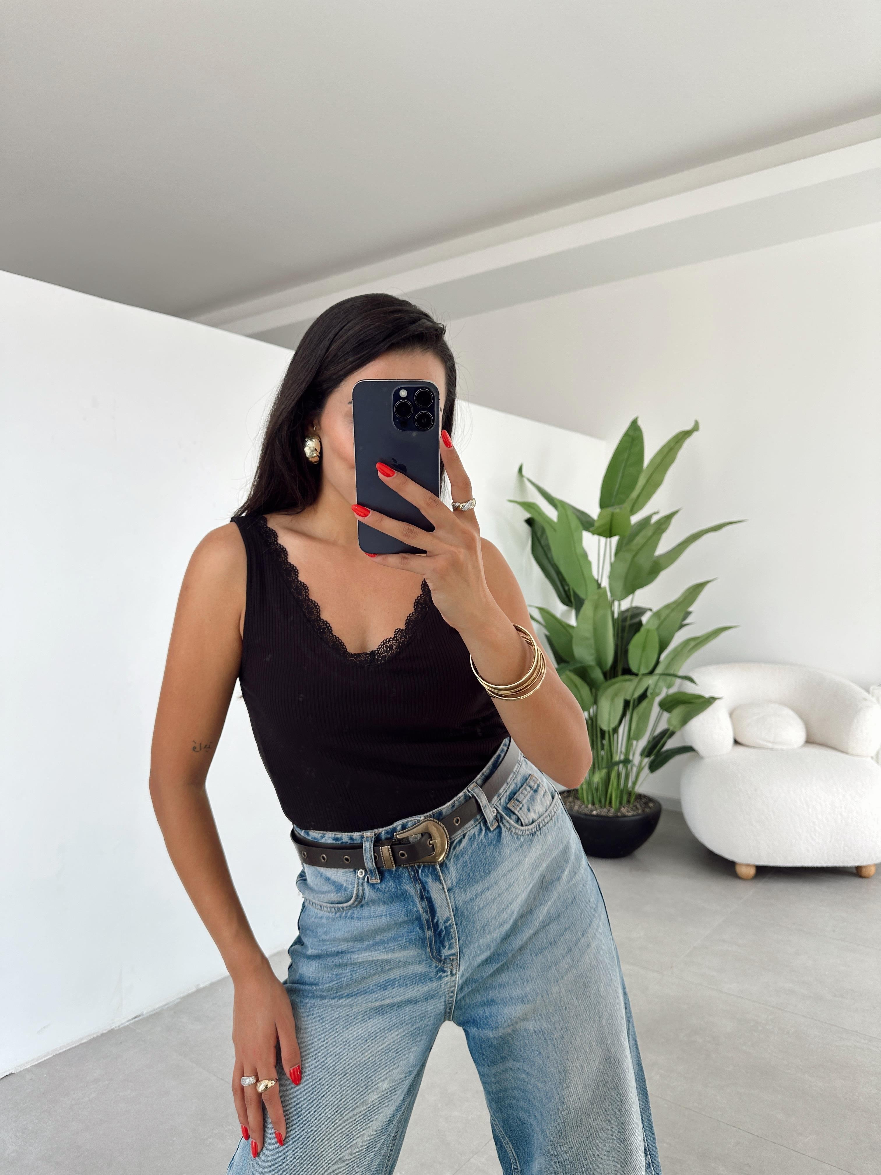 Siyah Ön Arka Dantel Atlet