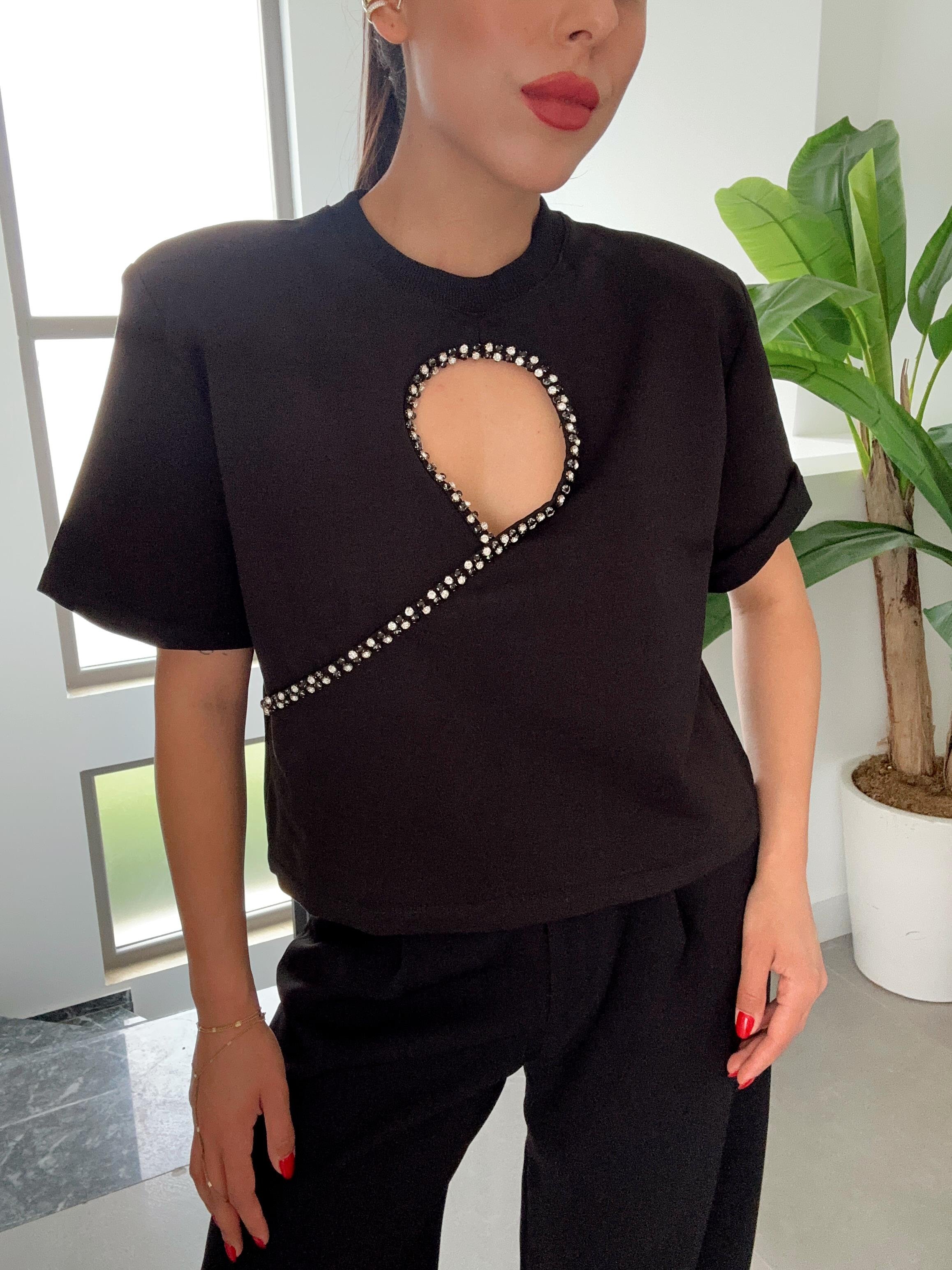 Siyah Önü Taş İşlemeli Tshirt