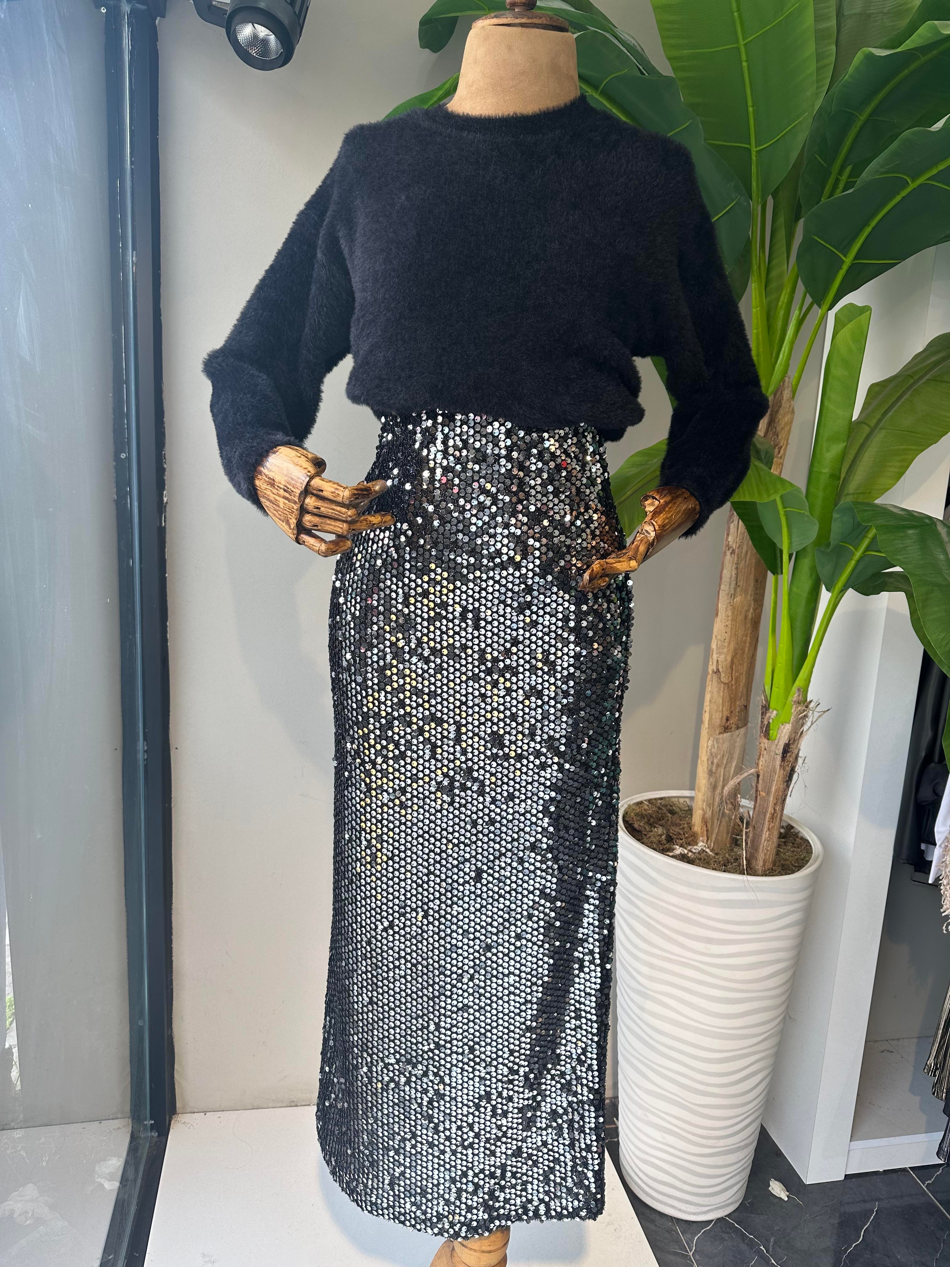 Siyah Özel Triko Yumoş Kazak