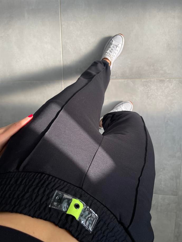 Siyah Paça Lastikli Eşofman