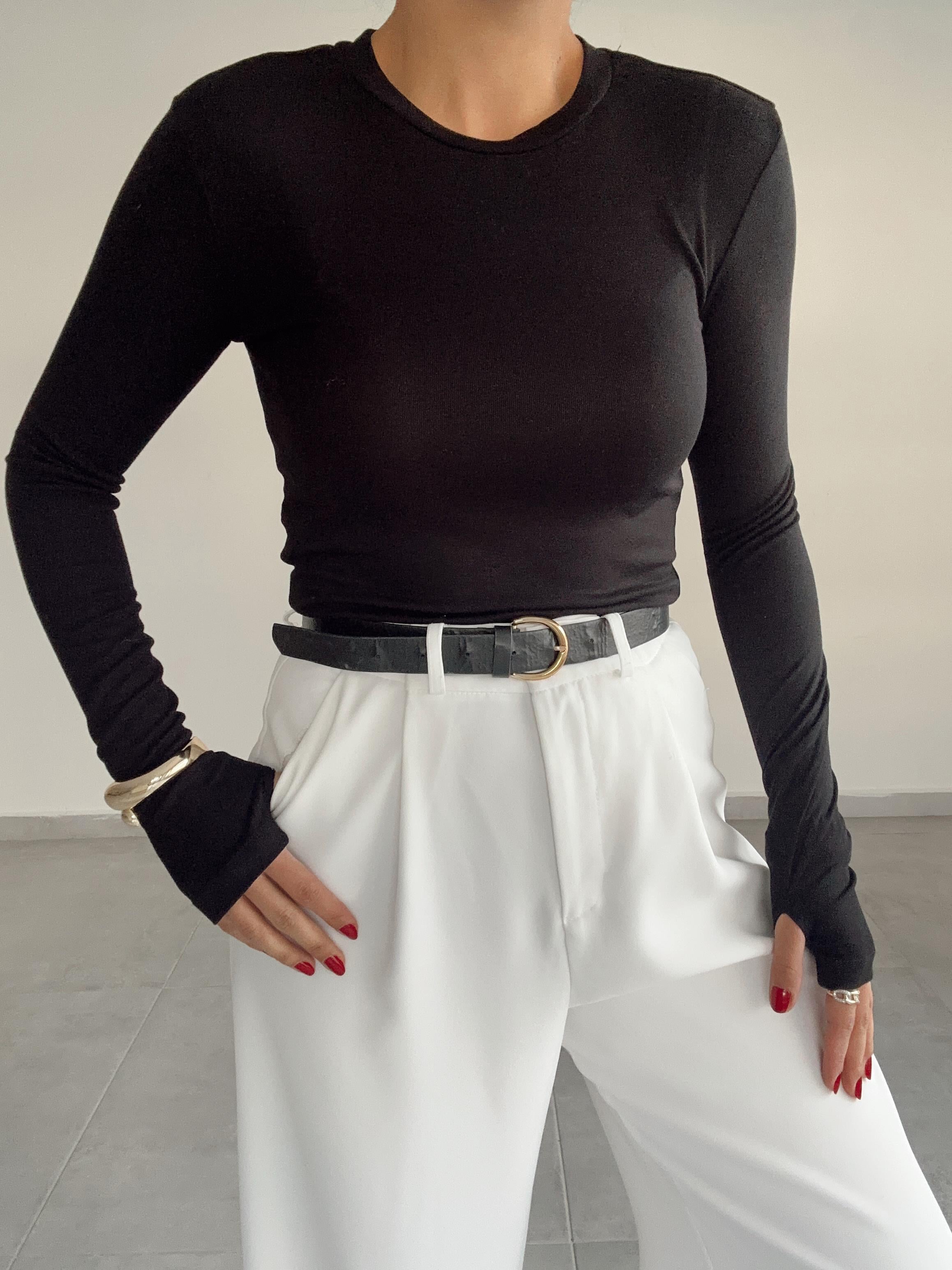 Siyah Parmak Geçirmeli Badi