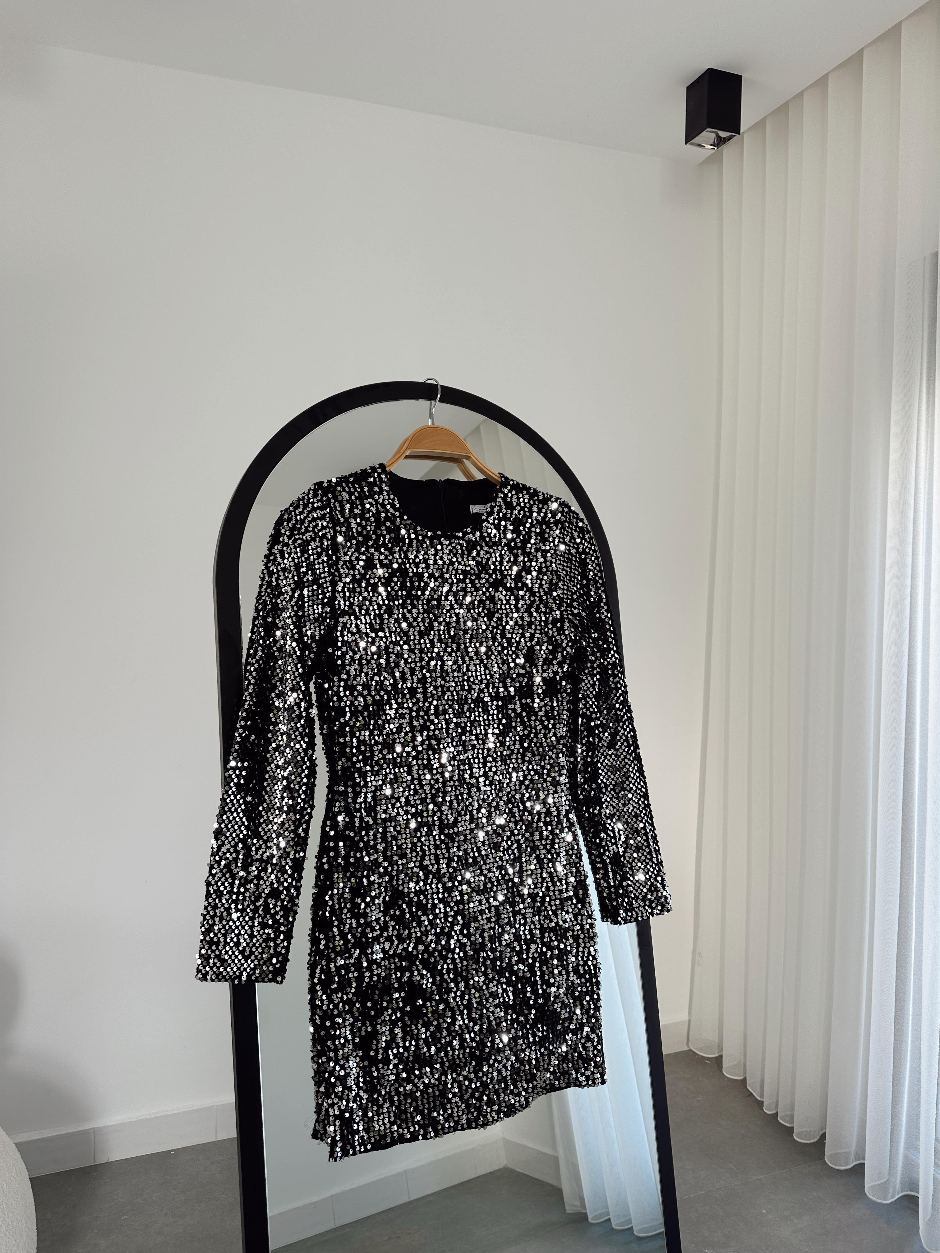 Siyah Payetli Strec Elbise