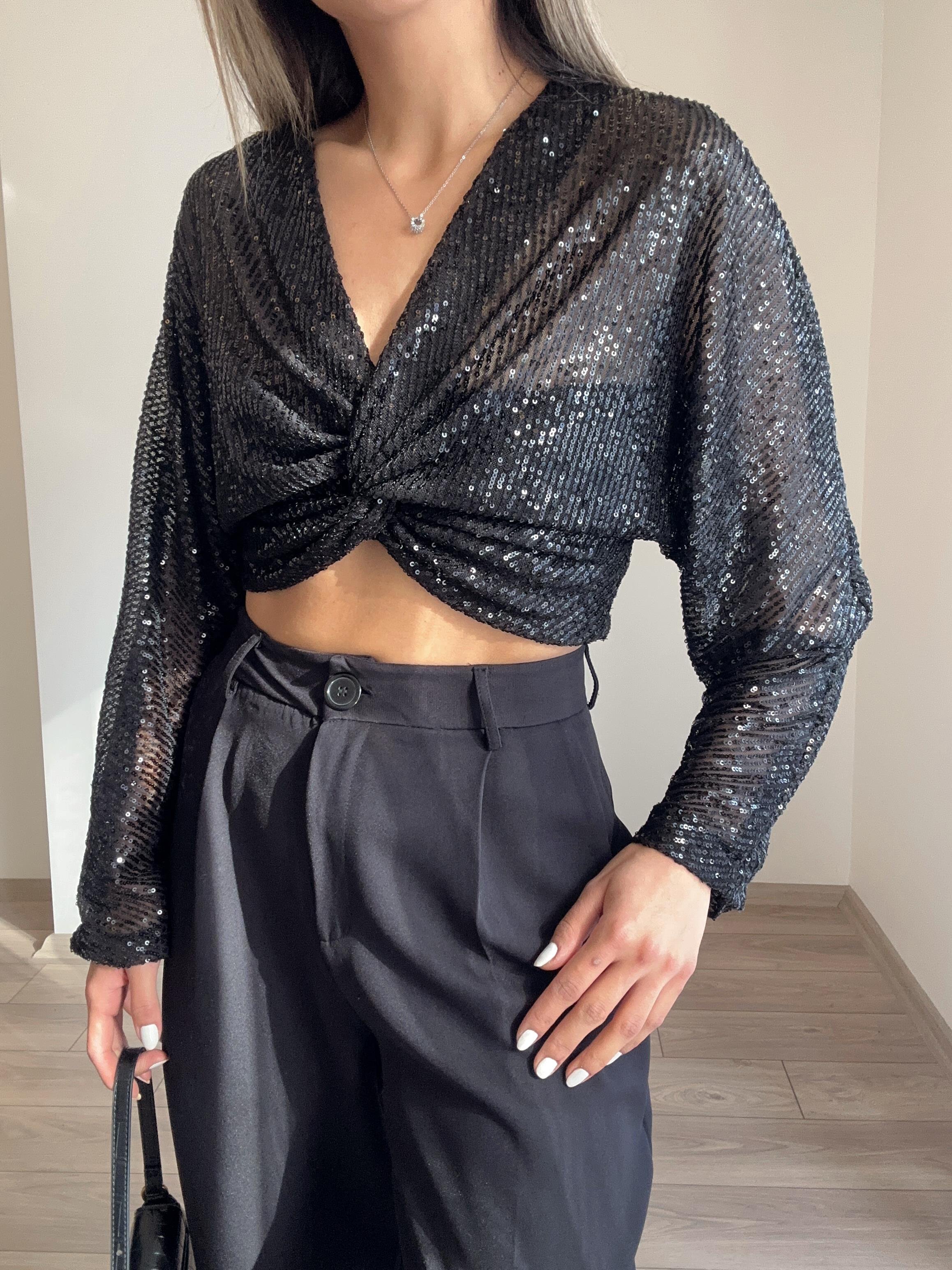 Siyah Pullu Düğümlü Bluz