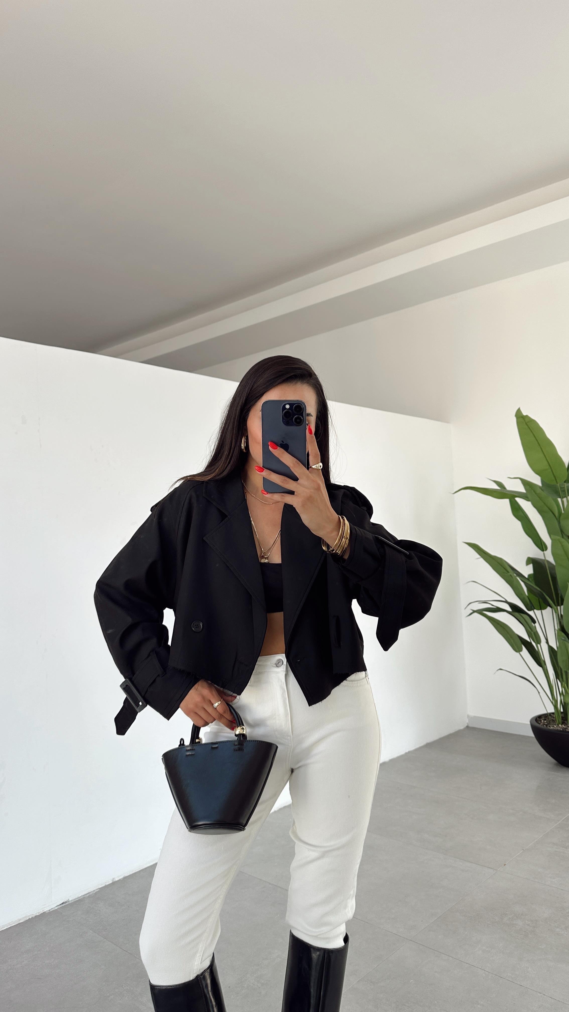 Siyah Reglan Kısa Ceket