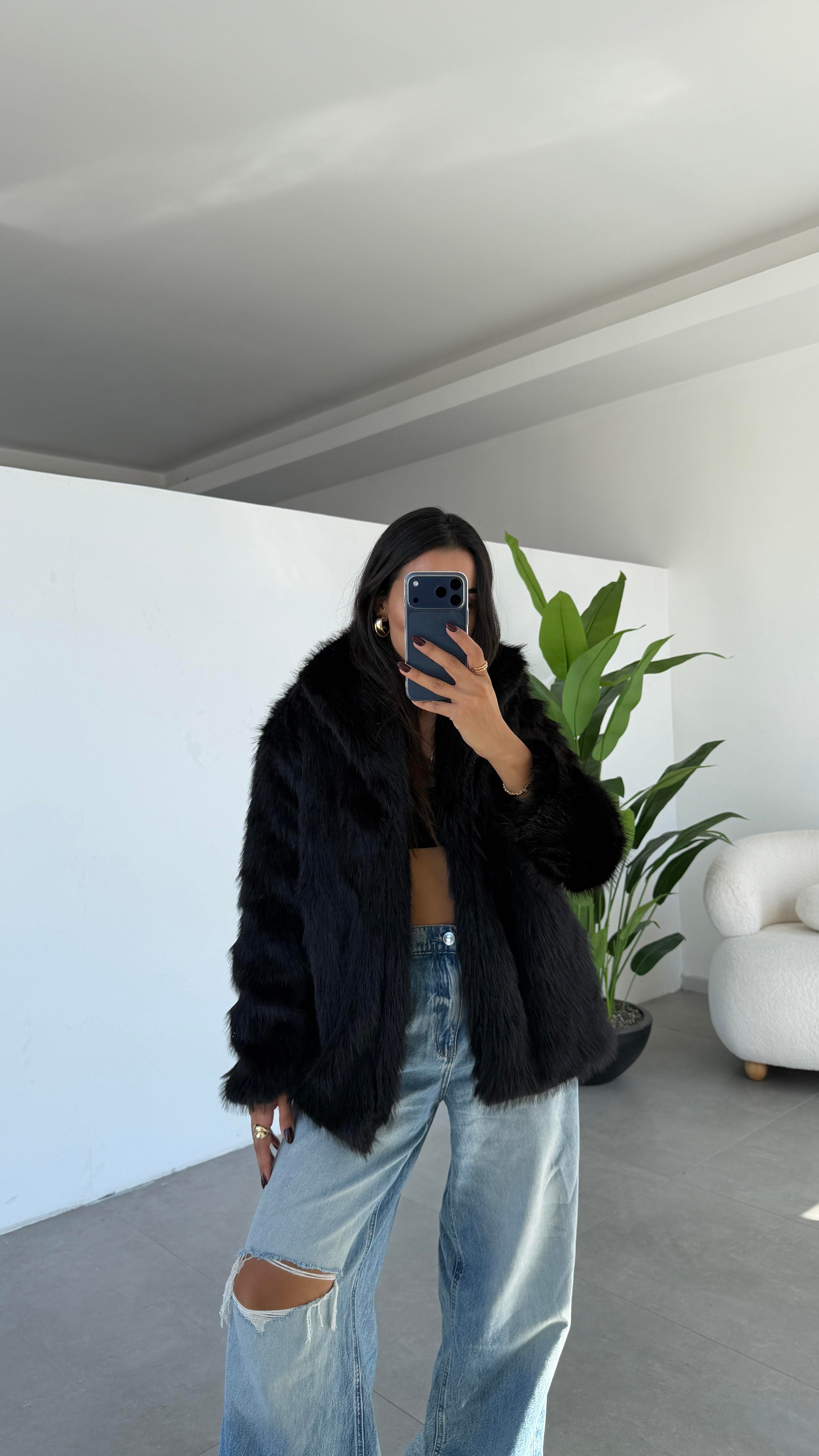 Siyah Şal Yaka Kürk