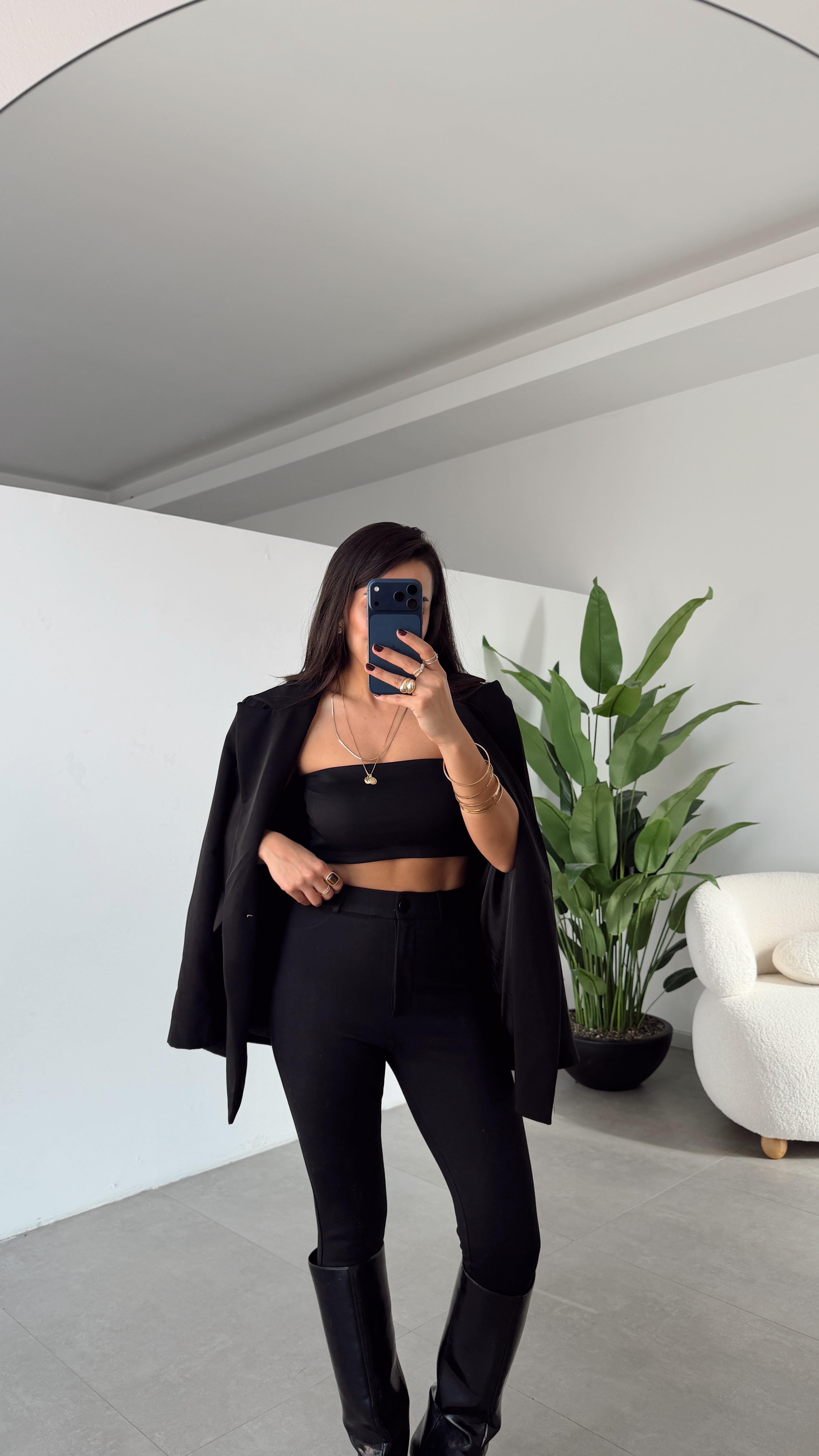 Siyah Straplez Çelik Crop