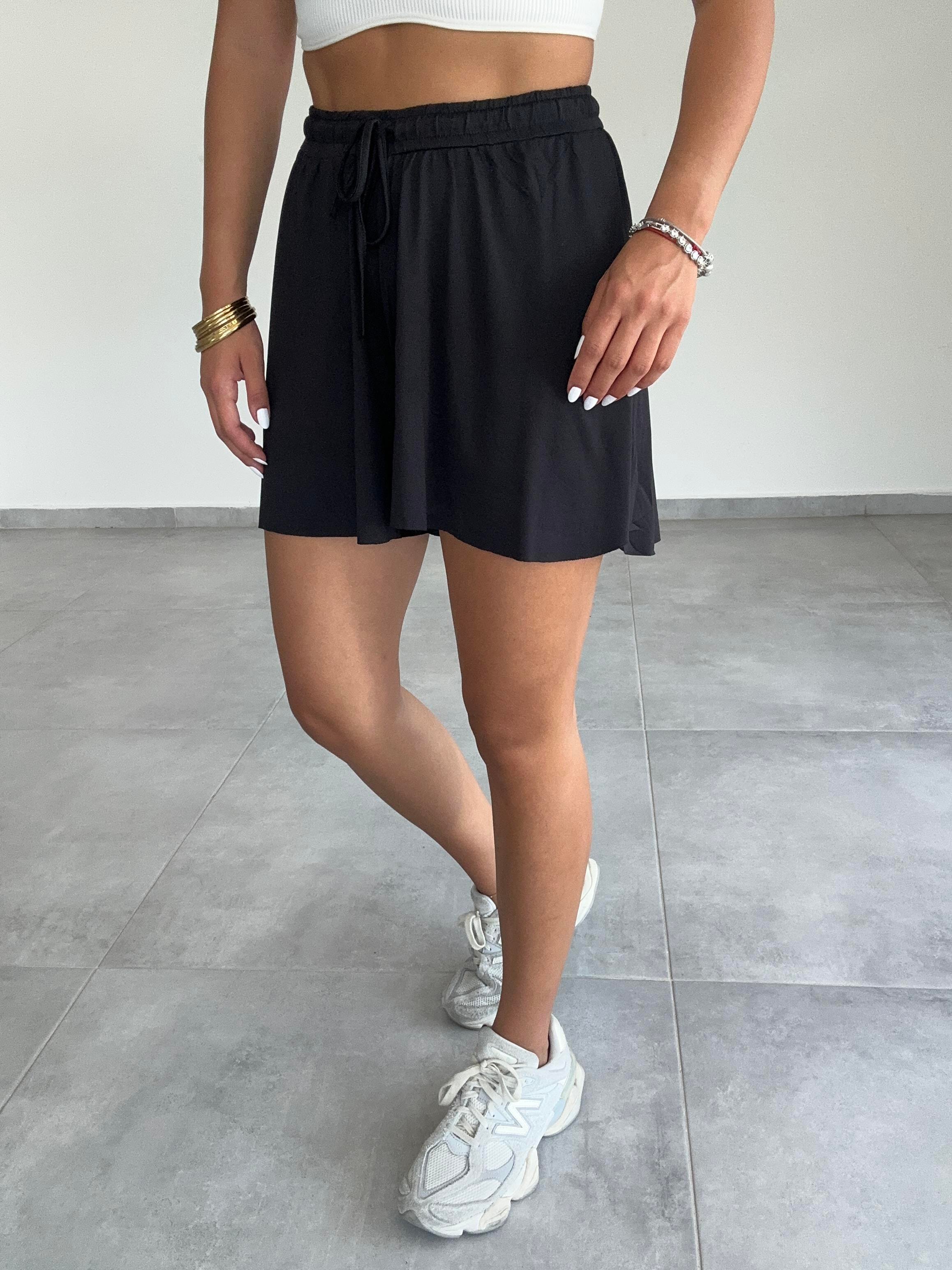 Siyah Tenis Şort