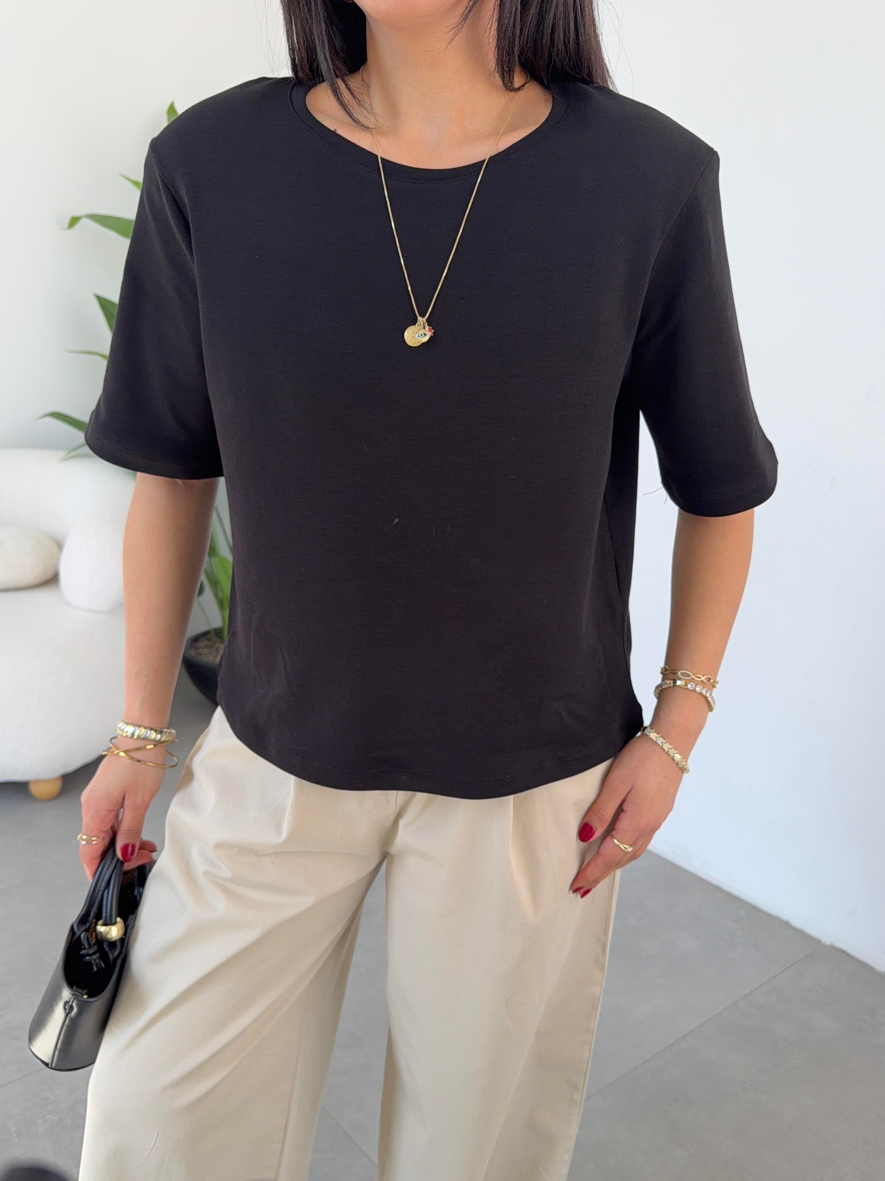 Siyah Vatkalı Basic Yaka Tshirt