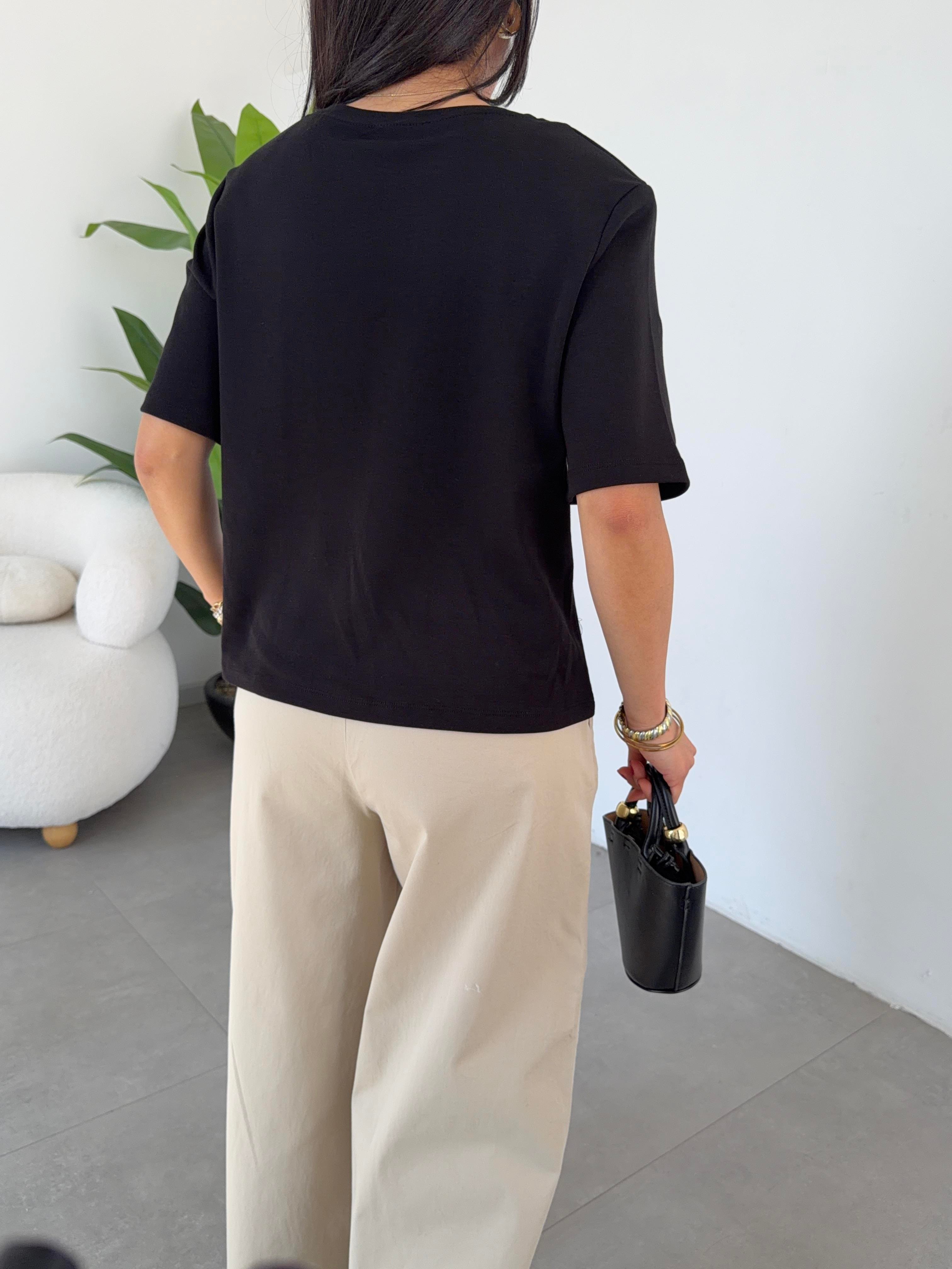 Siyah Vatkalı Basic Yaka Tshirt