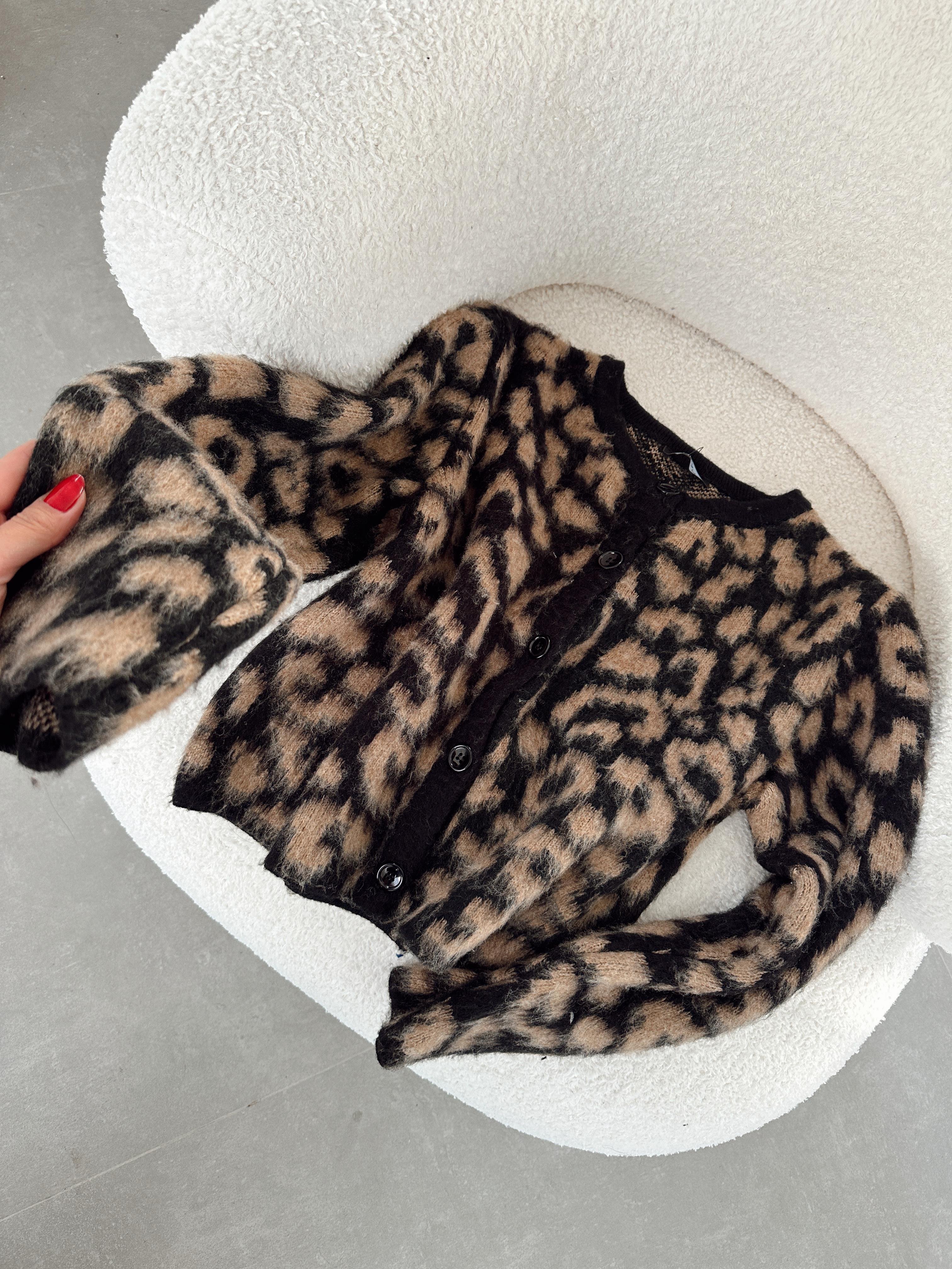 Siyah-Vizon Leopar Desenli Triko Hırka
