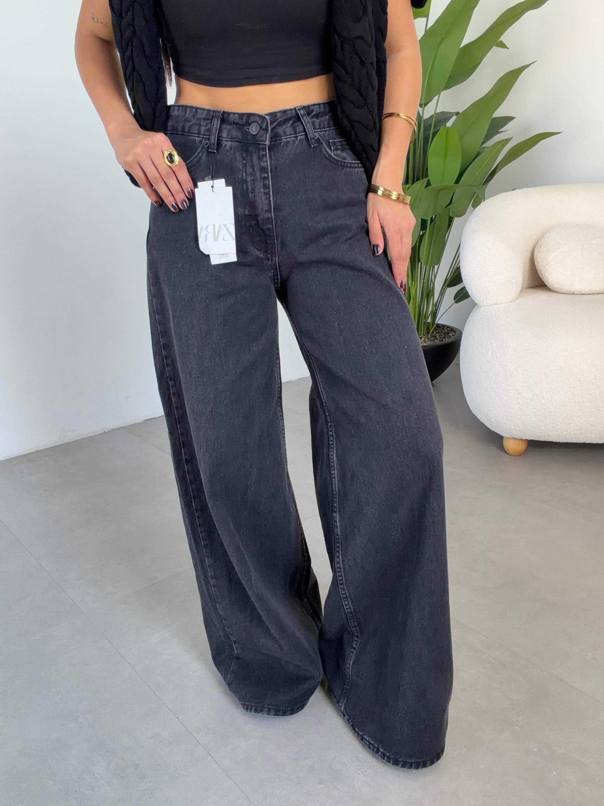 Siyah Wideleg Jean
