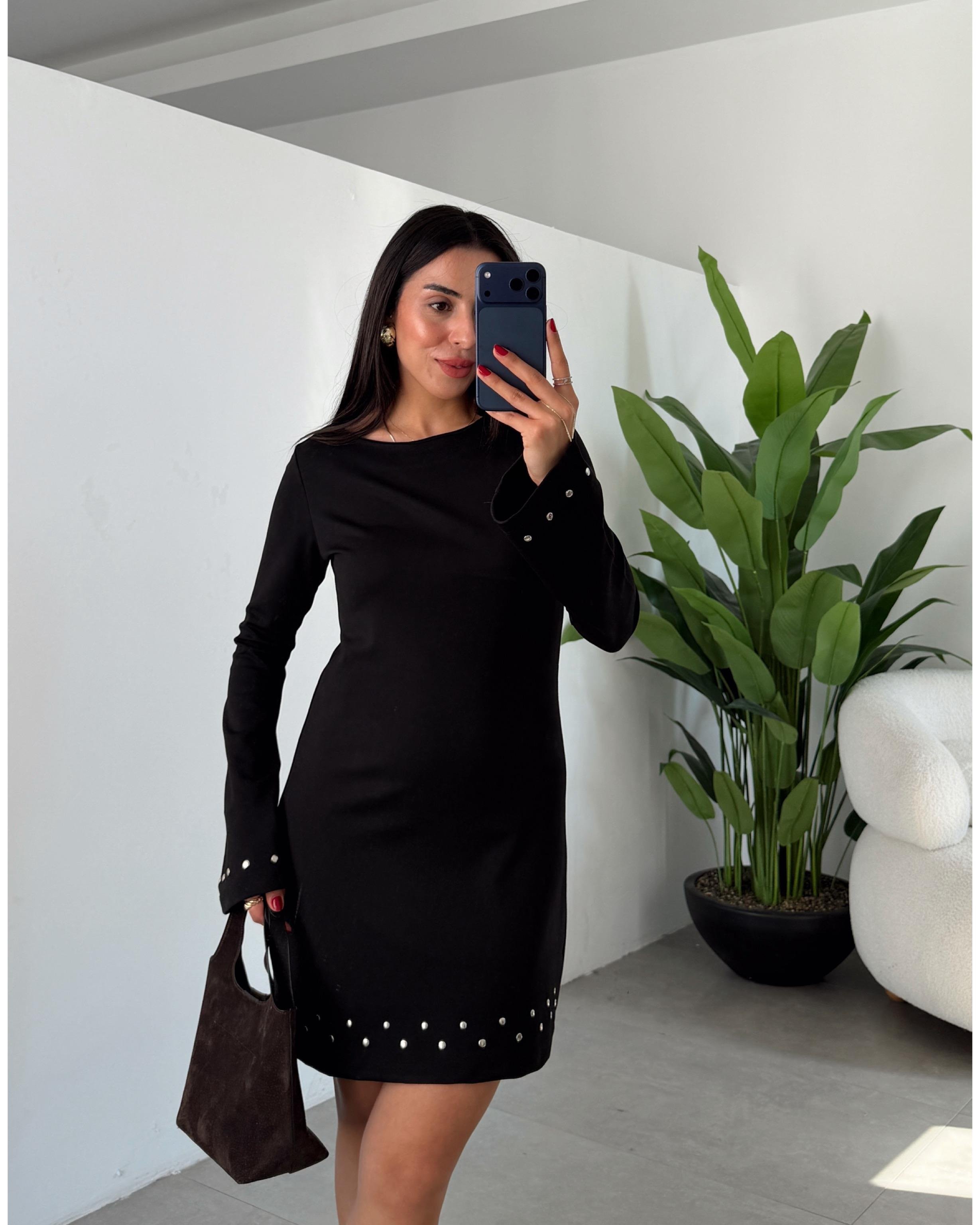 Siyah Zımbalı Elbise