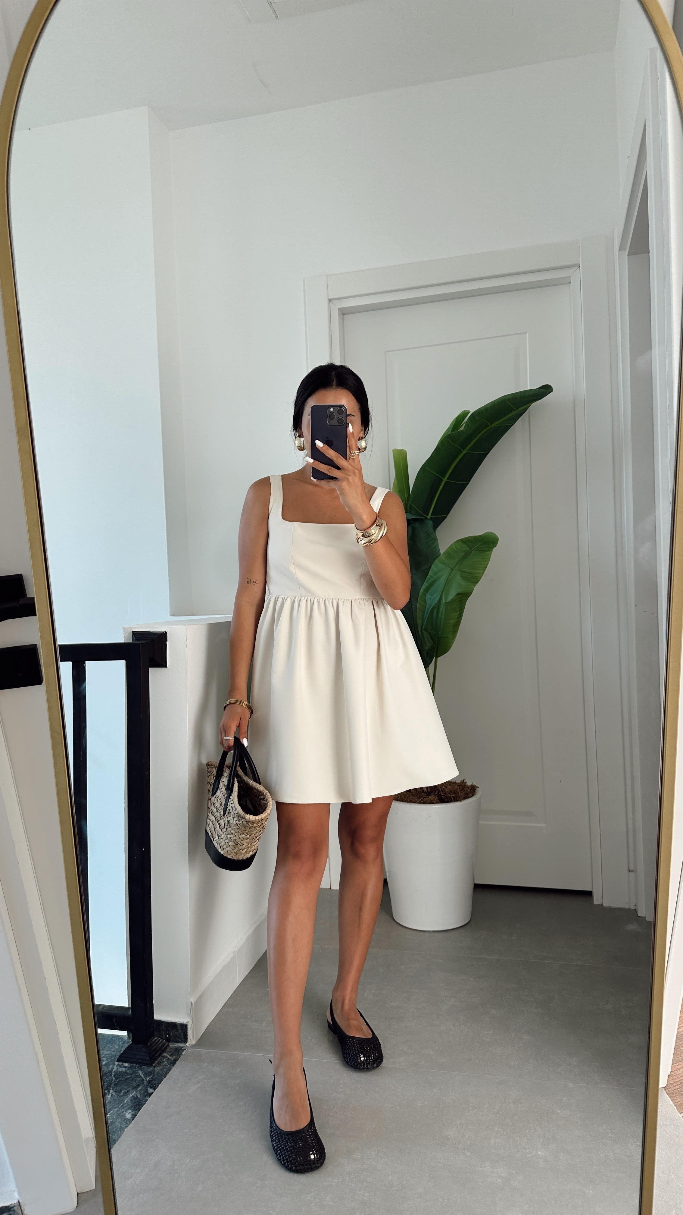 Taş Kare Yaka Elbise