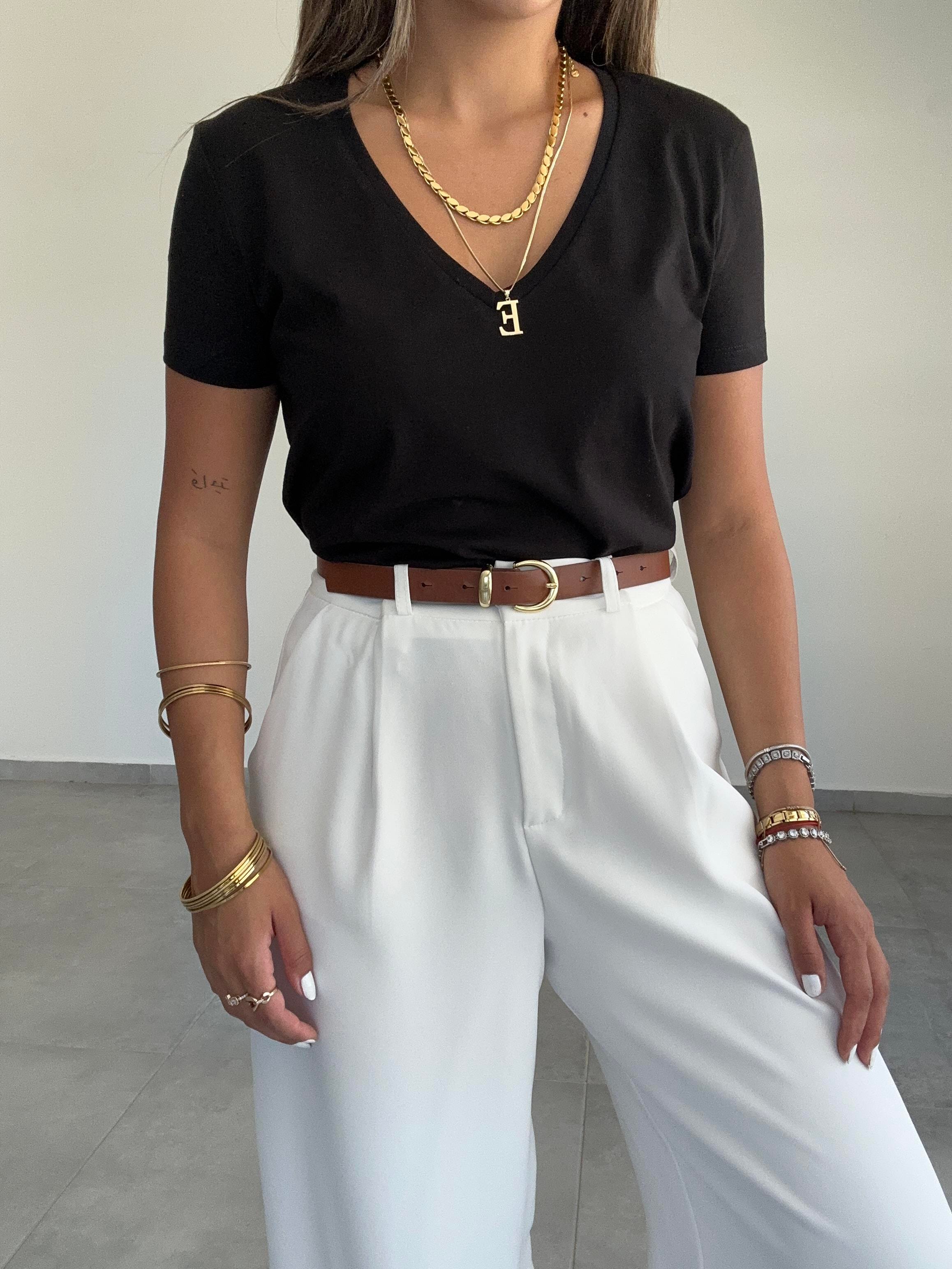 V Yaka Basic Siyah Tişört