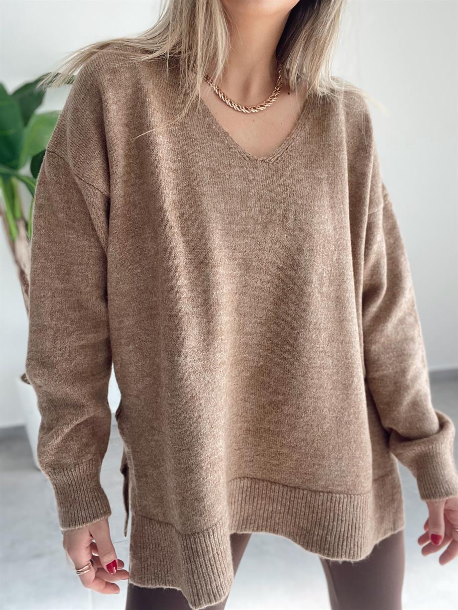 V Yaka Camel Triko Kazak