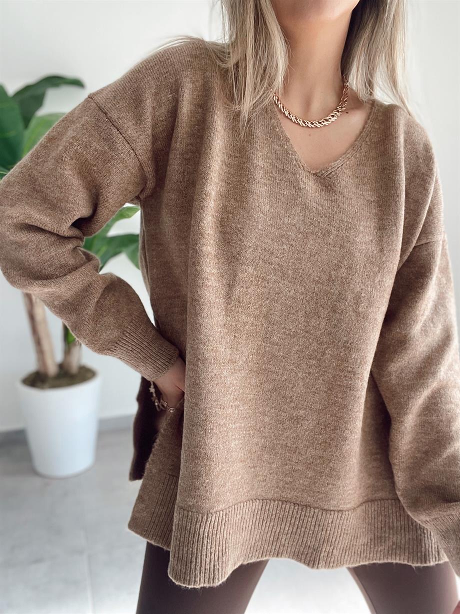 V Yaka Camel Triko Kazak