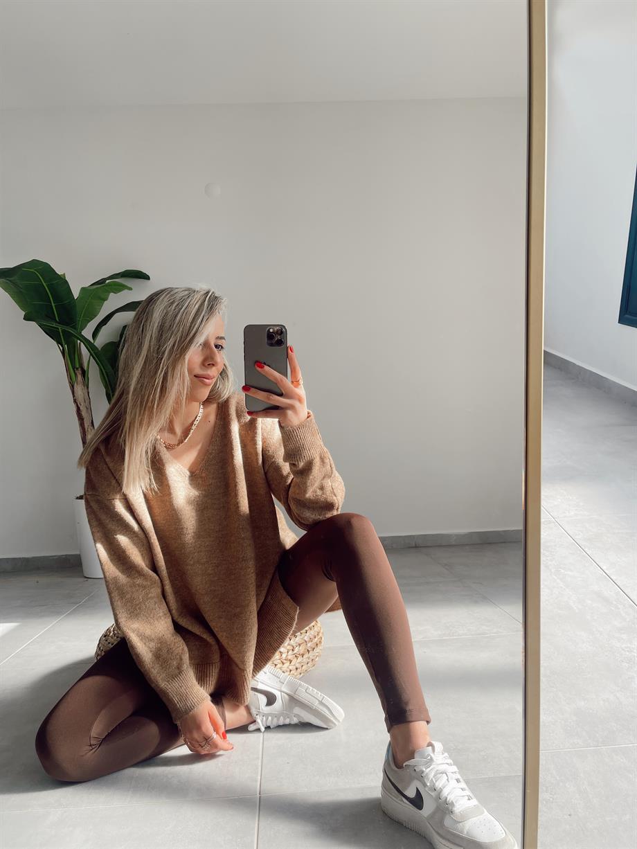 V Yaka Camel Triko Kazak