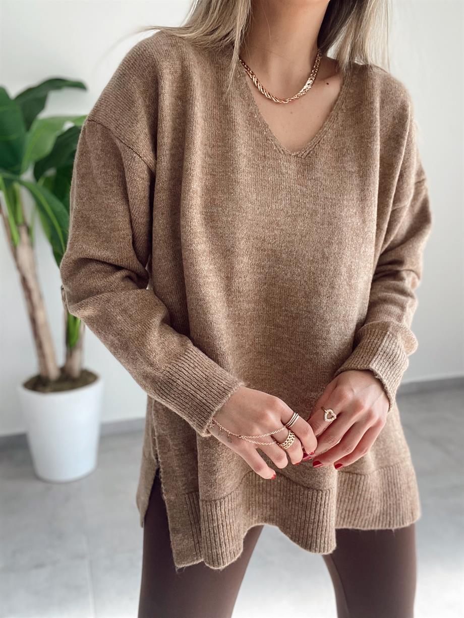 V Yaka Camel Triko Kazak