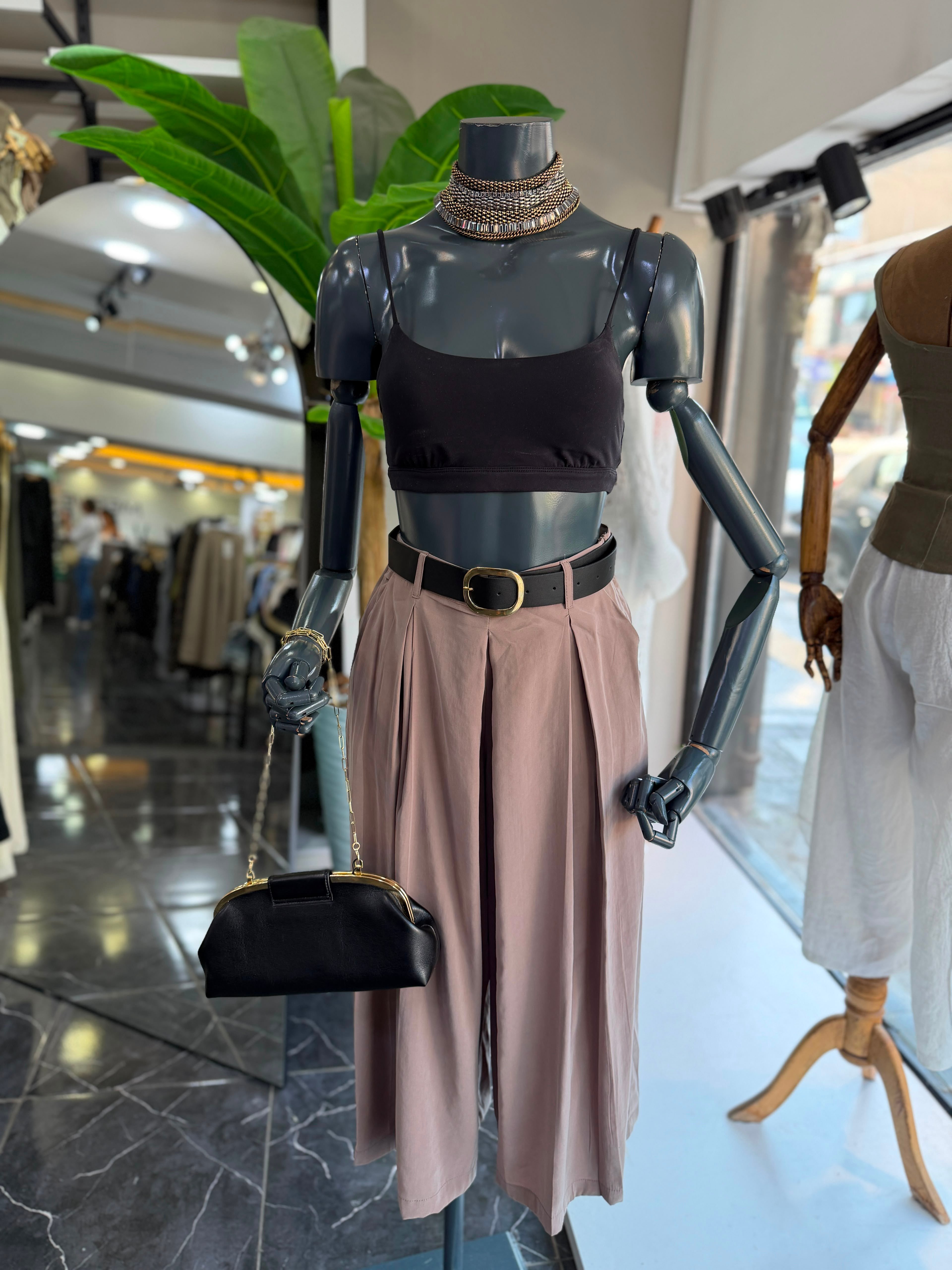 Vizon Kemerli Ve Pileli Culotte Pantolon