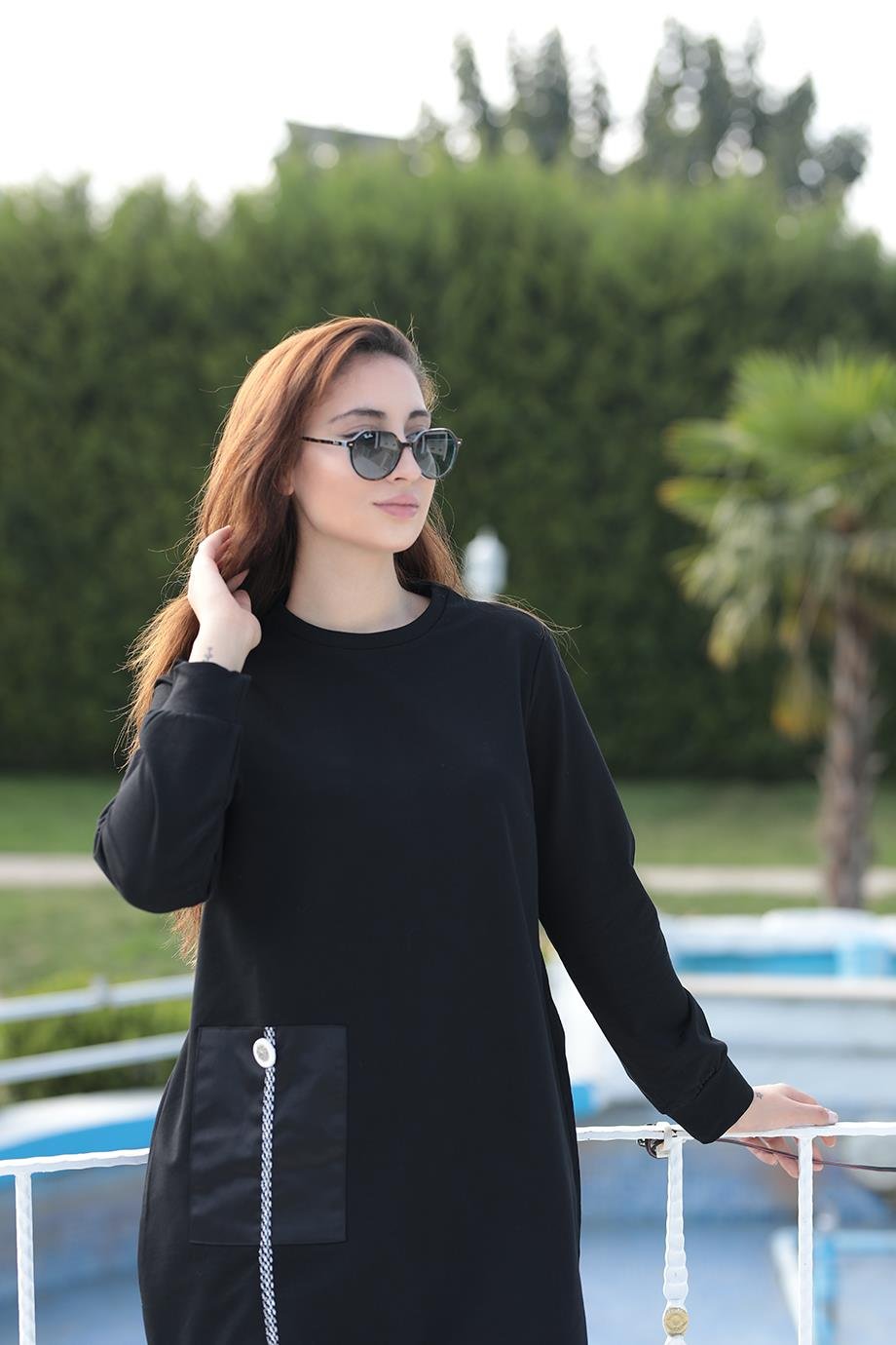 Brodeli İki İplik Siyah Sweat