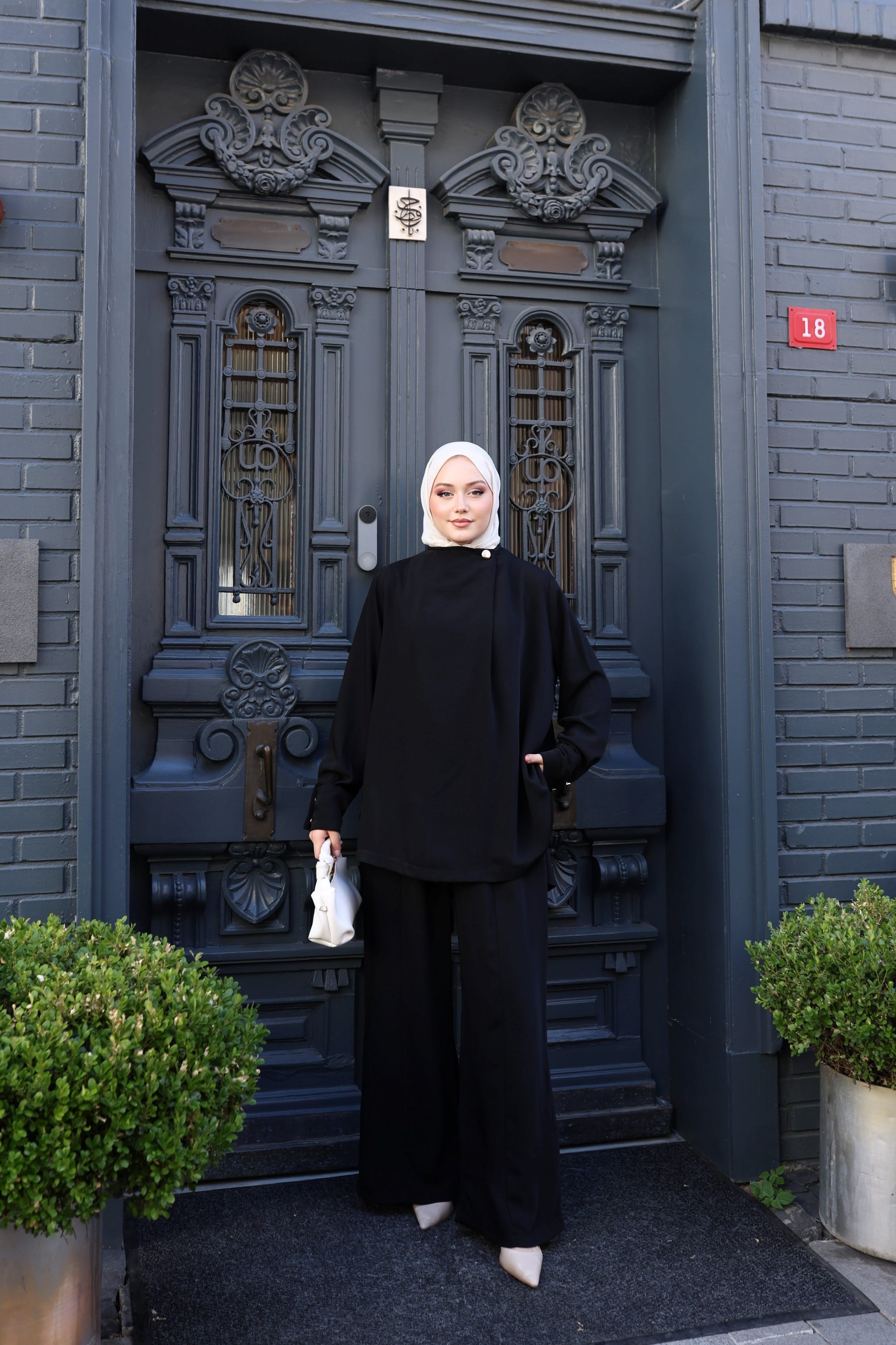 Fame Siyah Gold Düğme Detaylı Krep İkili Takım