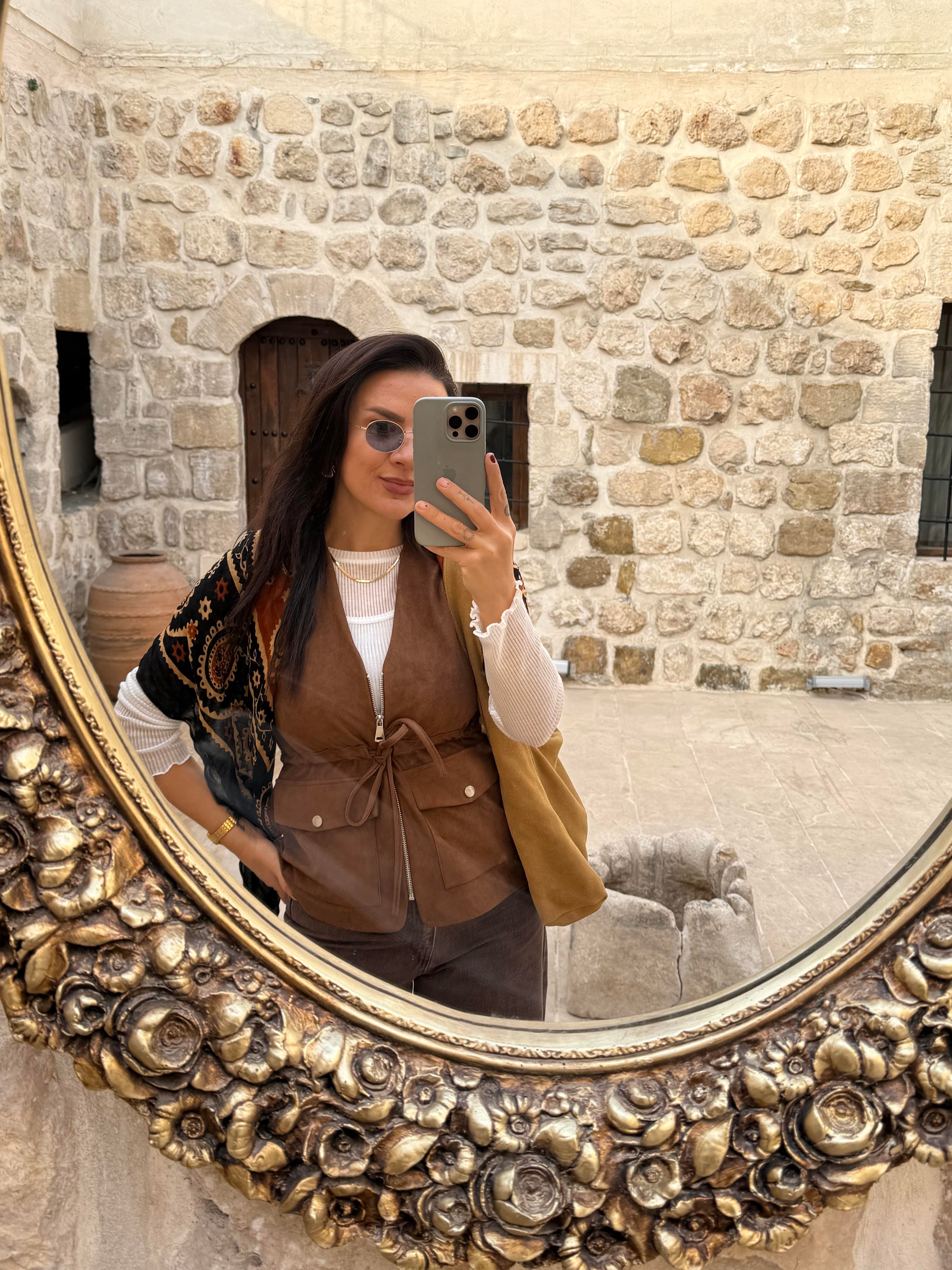 Fermuarlı Bağlamalı Süet Yelek 