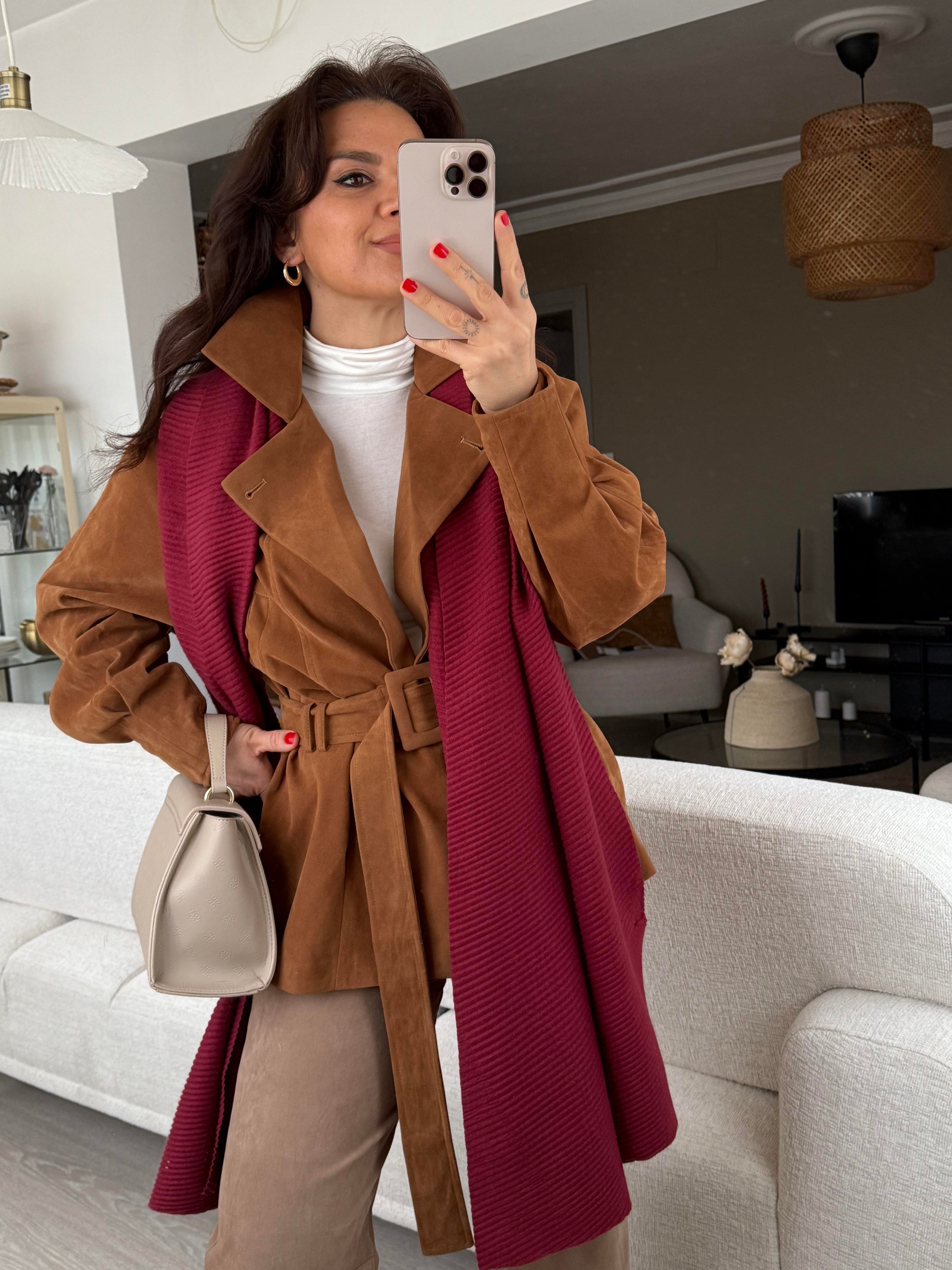 Kaşmir Doku Beyaz Boğazlı Body 