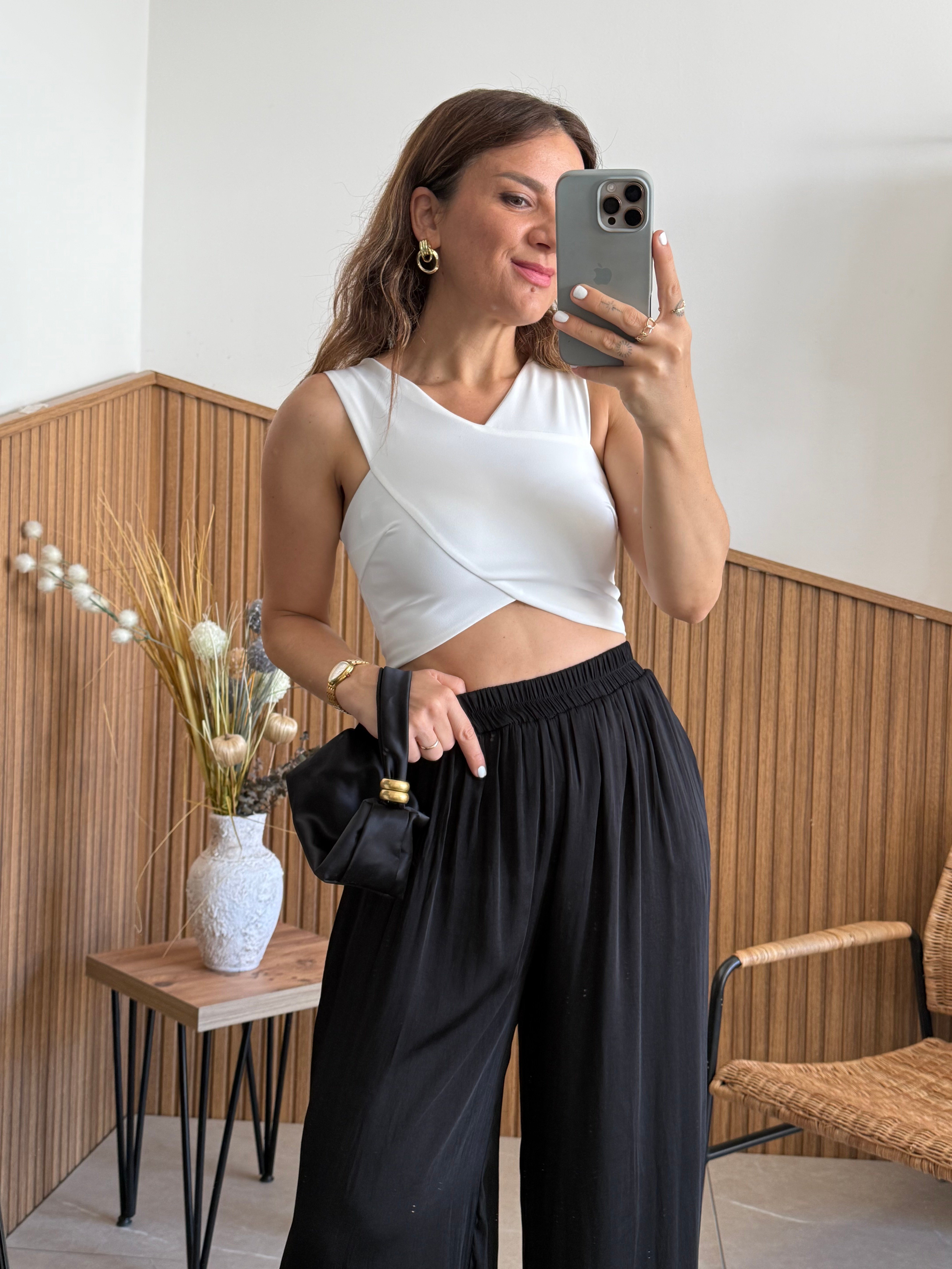 Krep Kumaş Beyaz Crop Bluz 