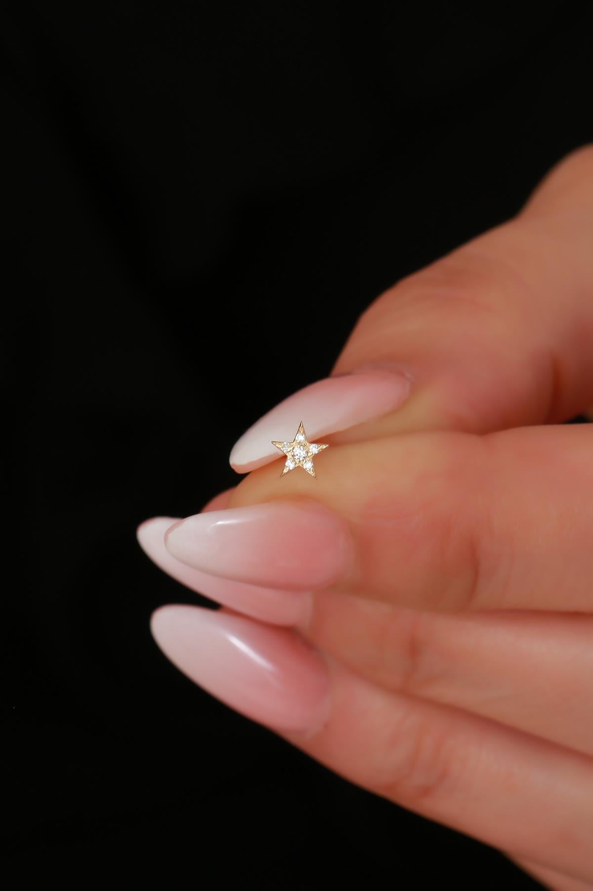 14 Ayar Altın Taşlı Yıldız Tragus Piercing