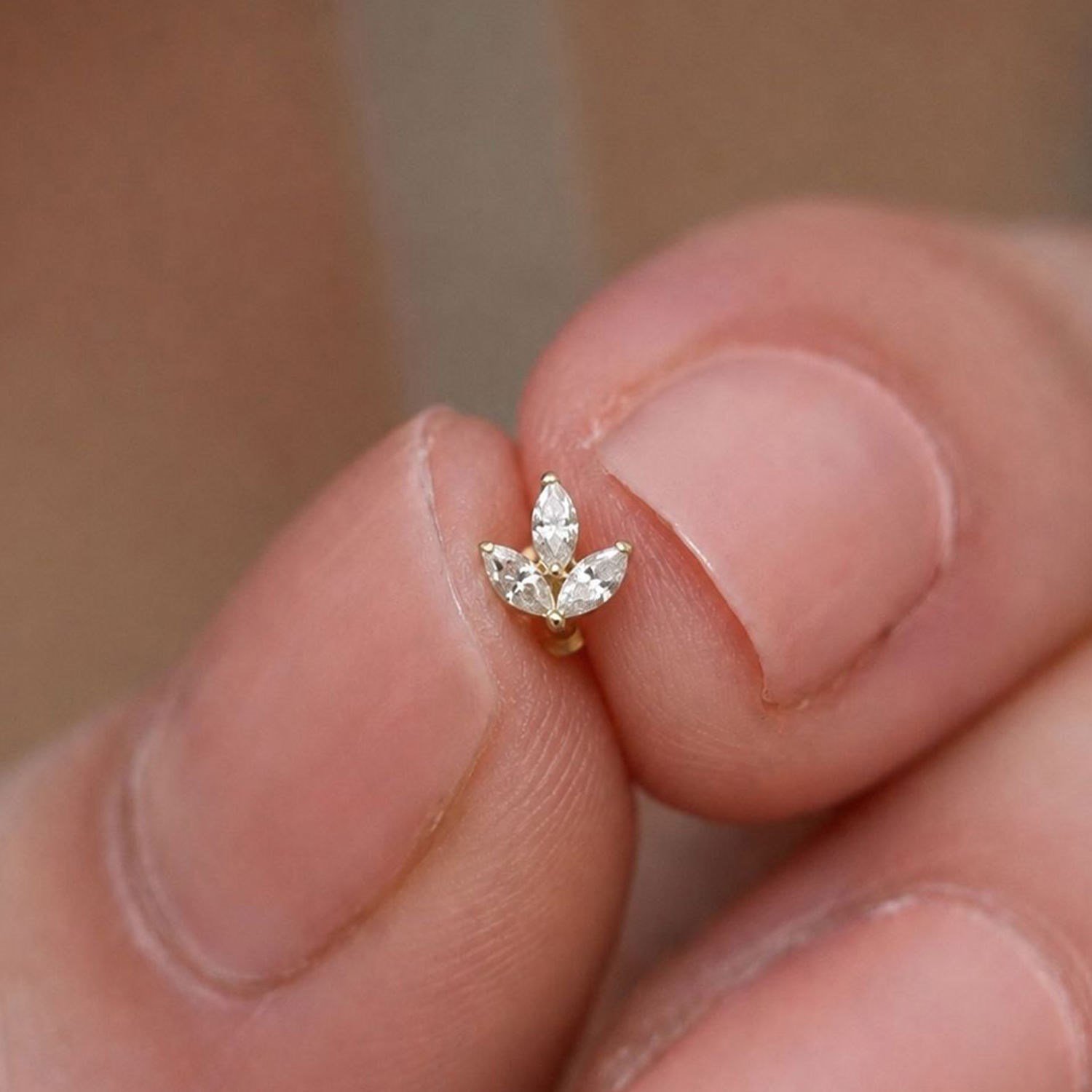 14 Ayar Lotus Çiçeği Tragus Piercing