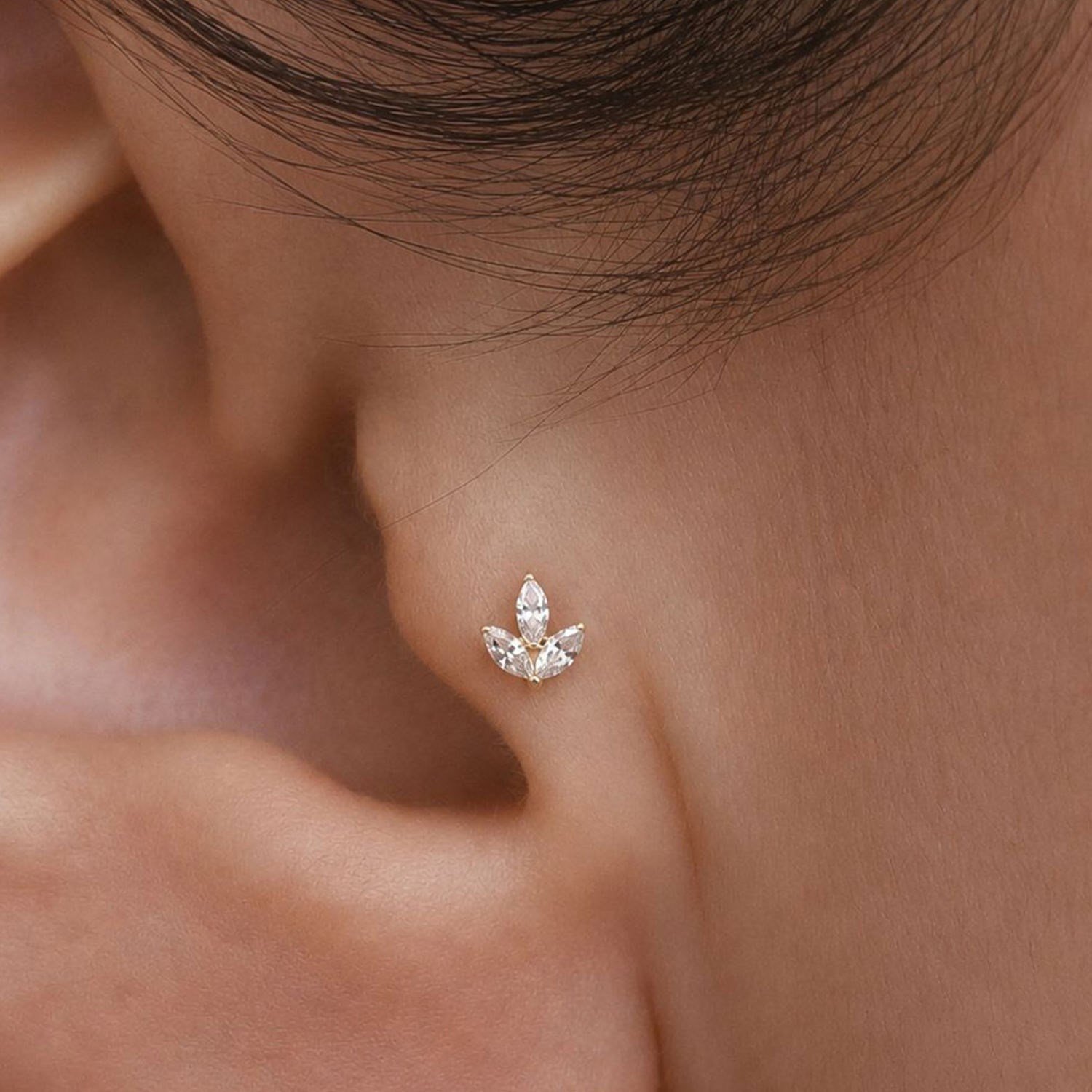14 Ayar Lotus Çiçeği Tragus Piercing