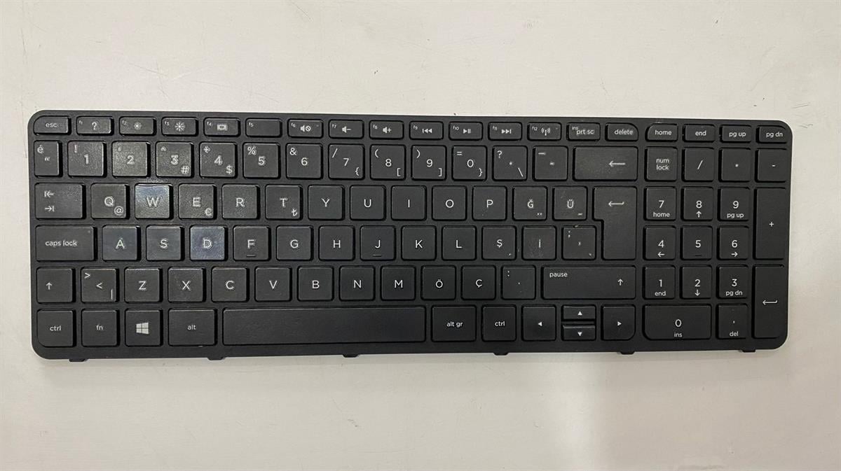 Klavye - Tuş TakımıORİJİNAL HP 15-R005ST TUŞ TAKIMI KLAVYE NSK:-CN6SC STOK: Z94