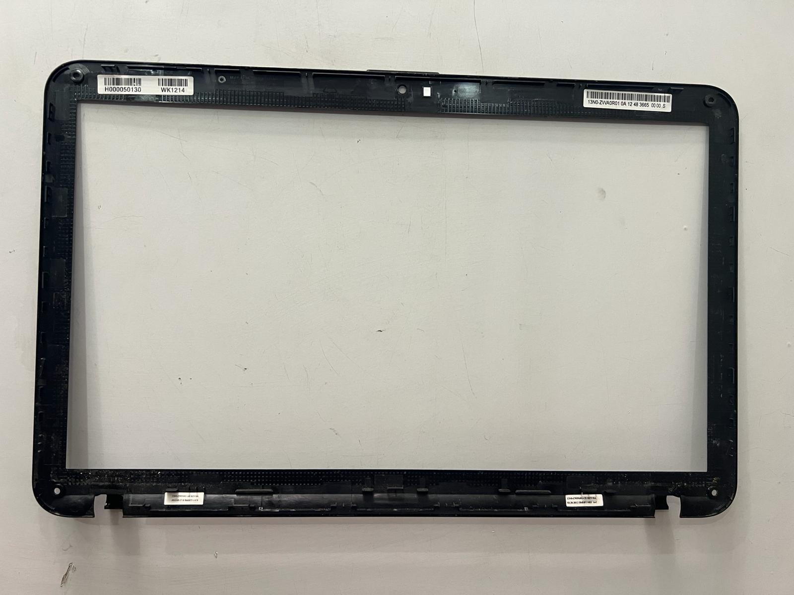 Bezel - ÇerçeveToshiba Satellite C850 C850D C855-18E C855D Bezel Ekran Ön Çerçeve Stok: Z98