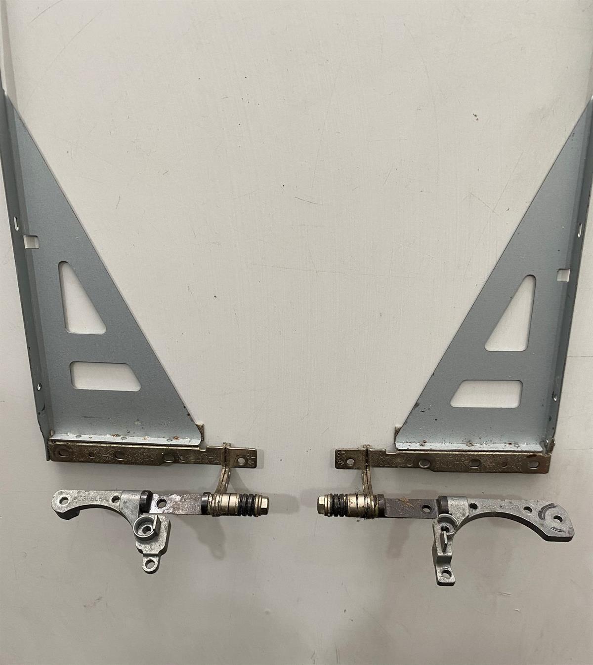 Menteşe - ÇıtaTOSHIBA SATELLITE A300-17N MENTEŞE TAKIMI  MODEL NO: PSAJ0E-01300QTE MENTEŞE KOD: FABL5003010-FABL5004010 STOK: Z93