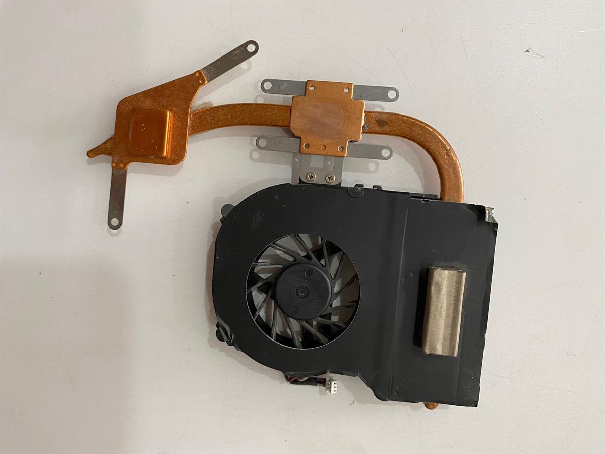 Soğutucu - FanTOSHIBA SATELLITE A300-17N  MODEL NO: PSAJ0E-01300QTE SOĞUTMA DEMİRİ VE FAN KSB0505HA STOK: Z93