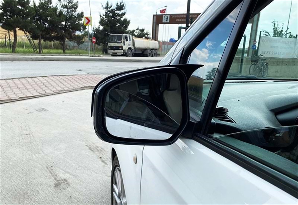 Courier Batman Mirror Cover Piano Black  2014-2017 Transit Courier