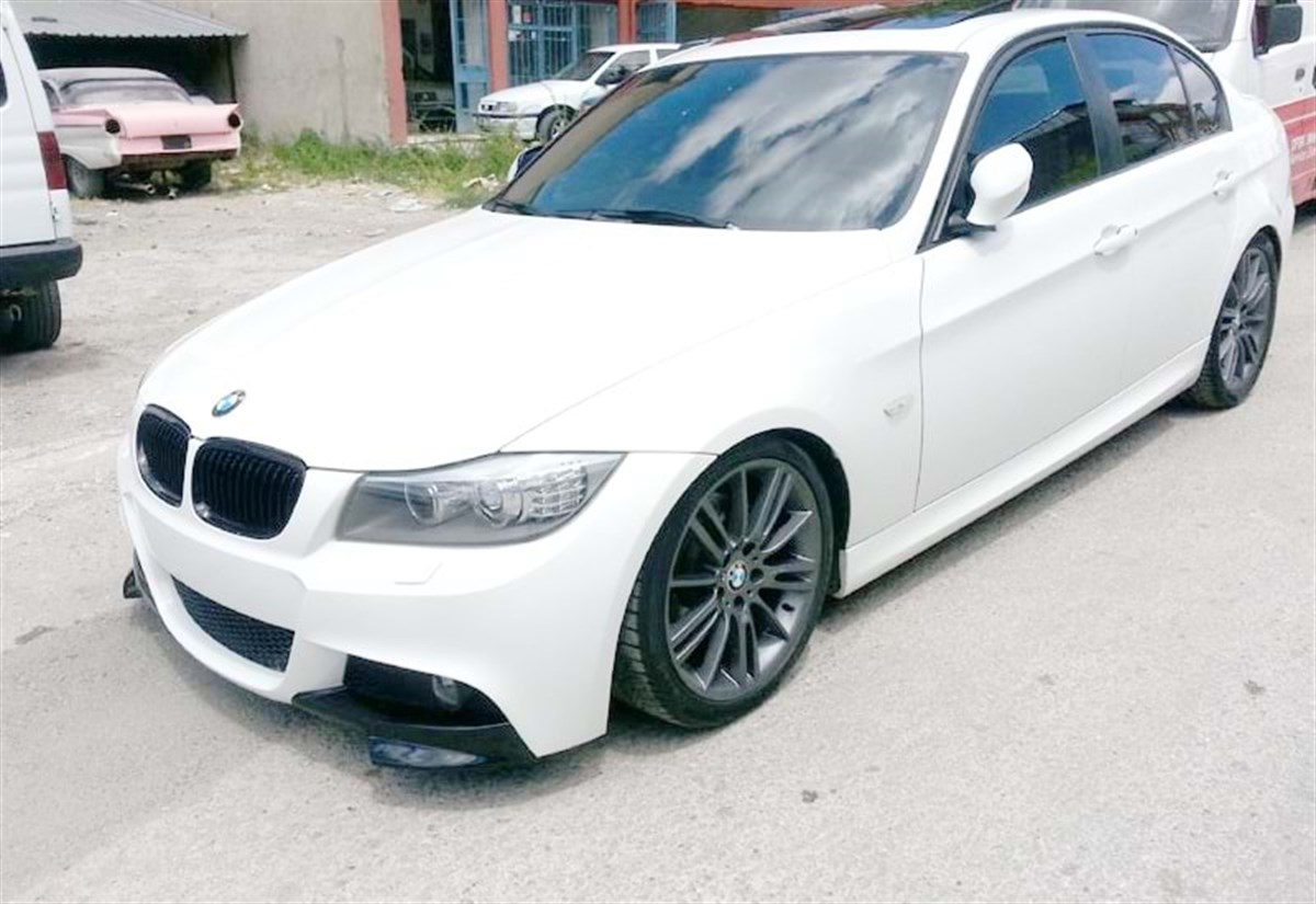 E90 LCI M Technic Front Flaps Piano Black Vacuum Plastic  2008-2011 E90 LCI