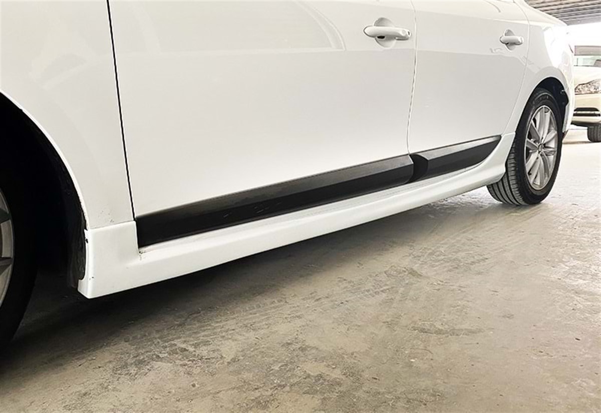 Fluence Sport Side Skirts Raw Surface Vacuum Plastic  2009-2016 Fluence - Fluence FL