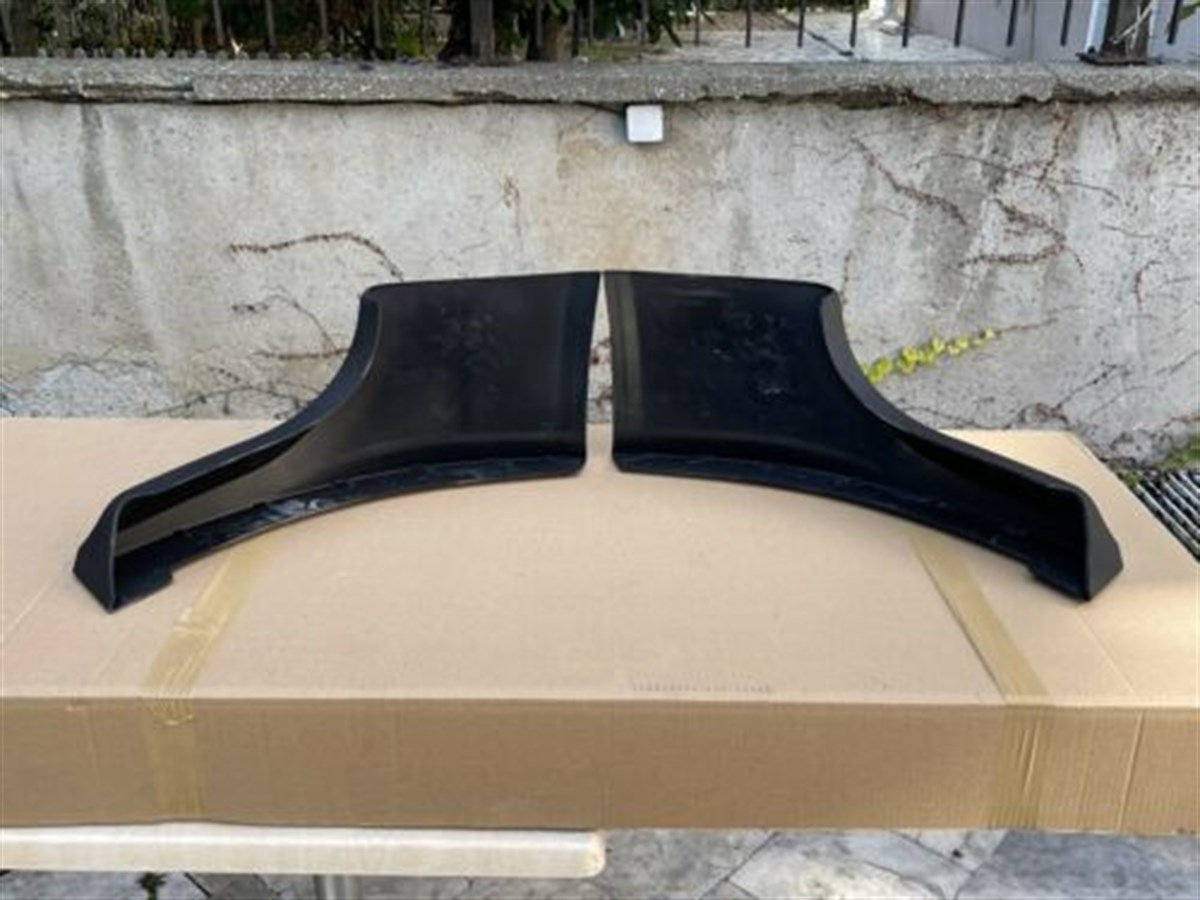For BMW E60 E61 M5 Bumper Front Flap Set 2 Piece Left And Right