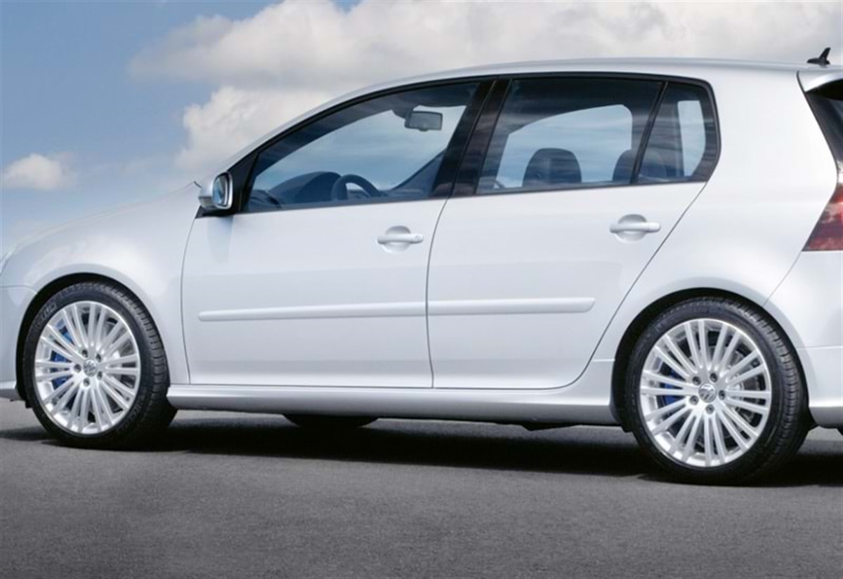 Golf 5 GTI Side Skirts Raw Surface Vacuum Plastic  2003-2009 MK5