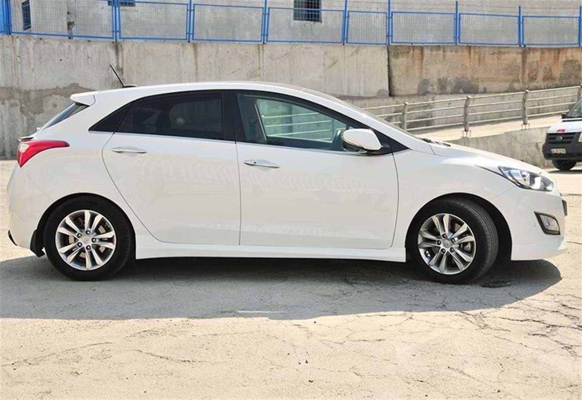 i30 Sport Side Skirts Raw Surface Vacuum Plastic  2012-2017 GD