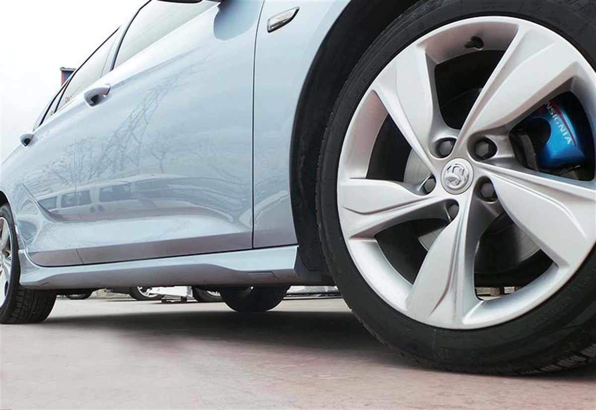insigna B FL OPC Line Side Skirts Raw Surface Vacuum Plastic  2017 - Later B B FL