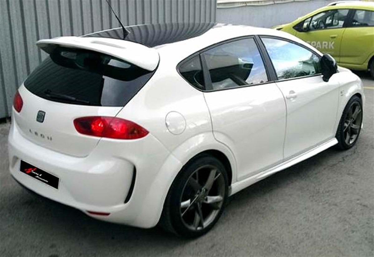 Leon MK2 Cupra Side Skirts Raw Surface Vacuum Plastic  2005-2012 Mk2 - Mk2 FL