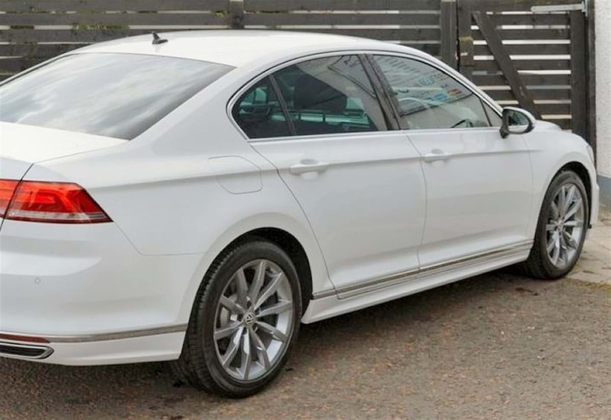 Passat B8 R Line Side Skirts Raw Surface Vacuum Plastic  2015-2019 PASSAT B8